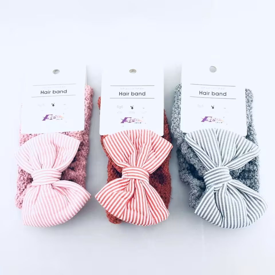 هدبند آرایشی پاپیون راه راه 