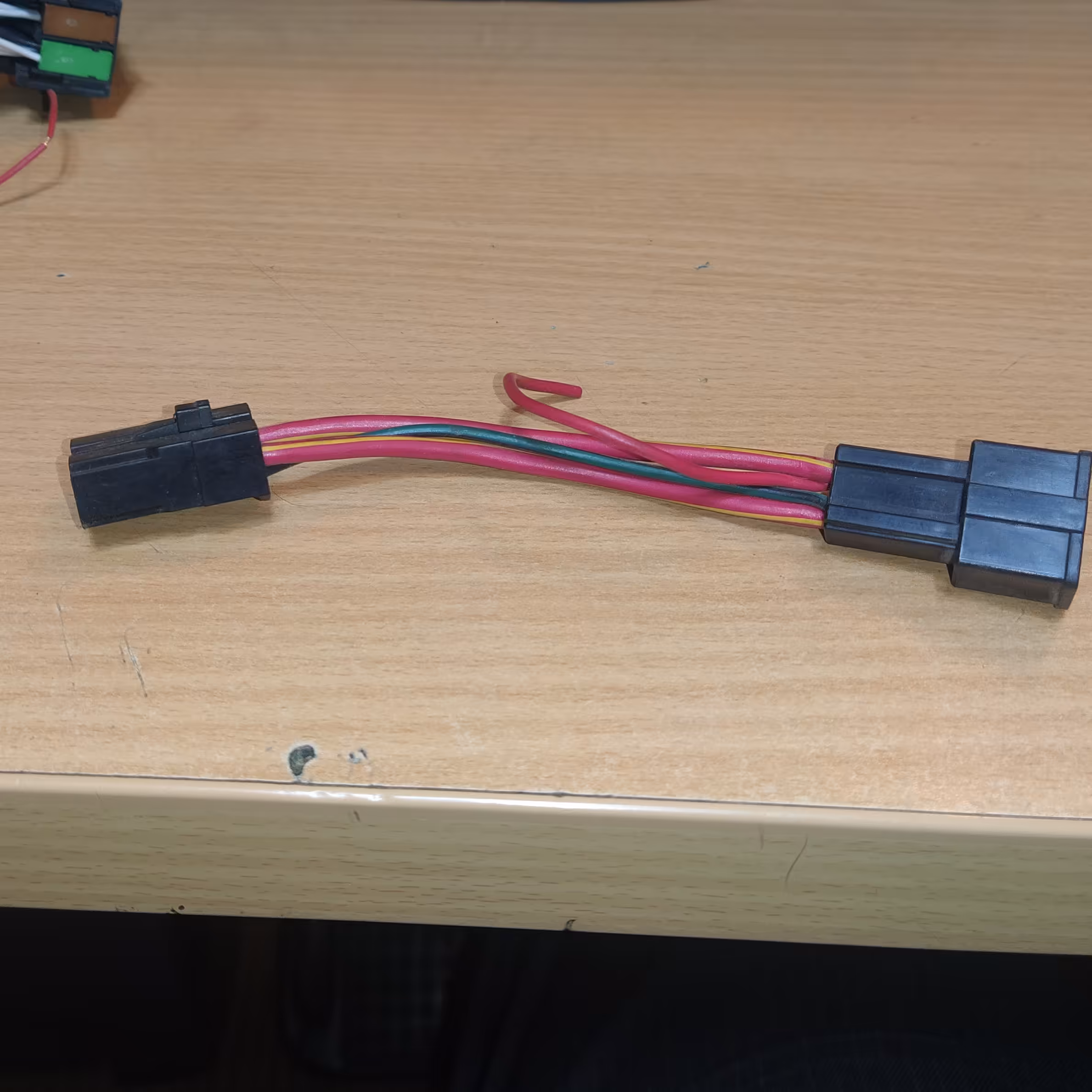 سوکت فابریک رله قطع پراید بدون سوکت رله مخصوص پرایدهای زیر 88