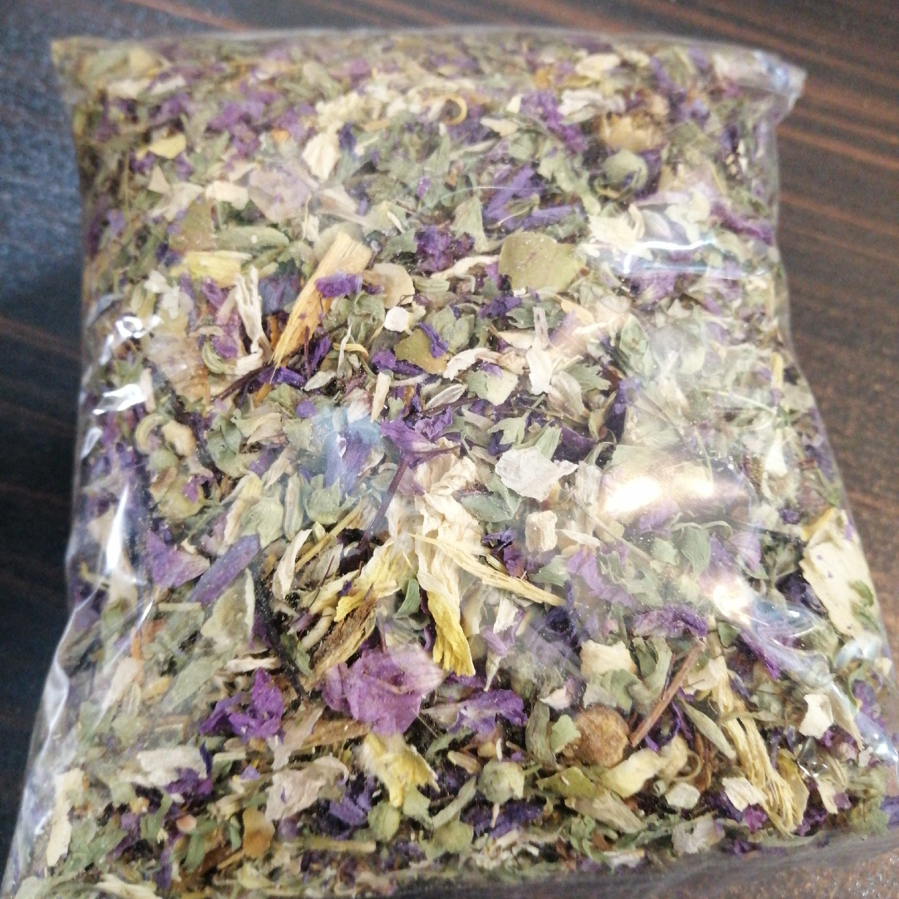 دمنوش سرماخوردگی (رفع خلط گلو، سرفه و سینه درد) 12 گیاه