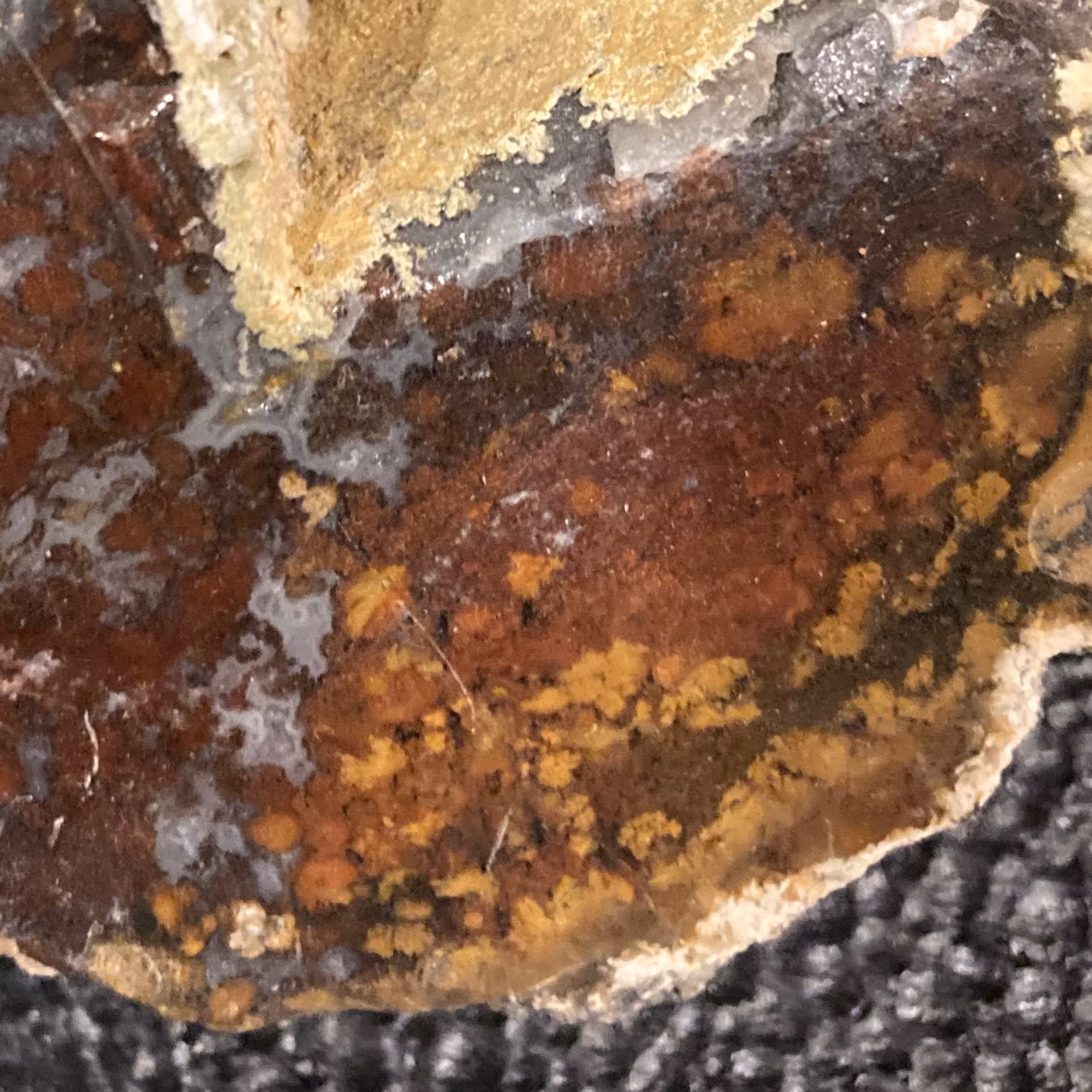 سنگ راف عقیق مدل شجر اناری. The video is valuable