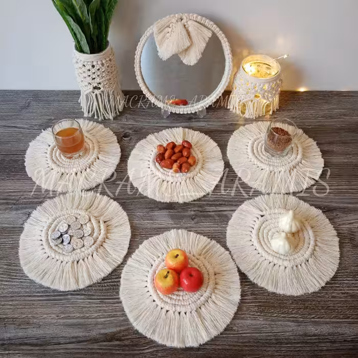 هفت سین مکرومه همراه با آینه شمعدان و گلدان هفتسین