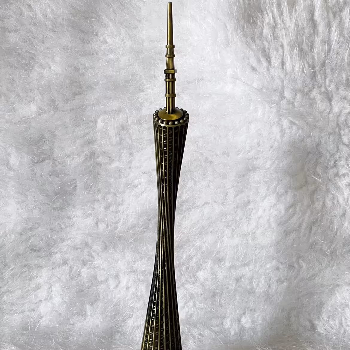 برج فلزی کانتون چین