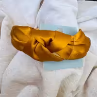 تل گره ای ساتن خردلی برند accessories 