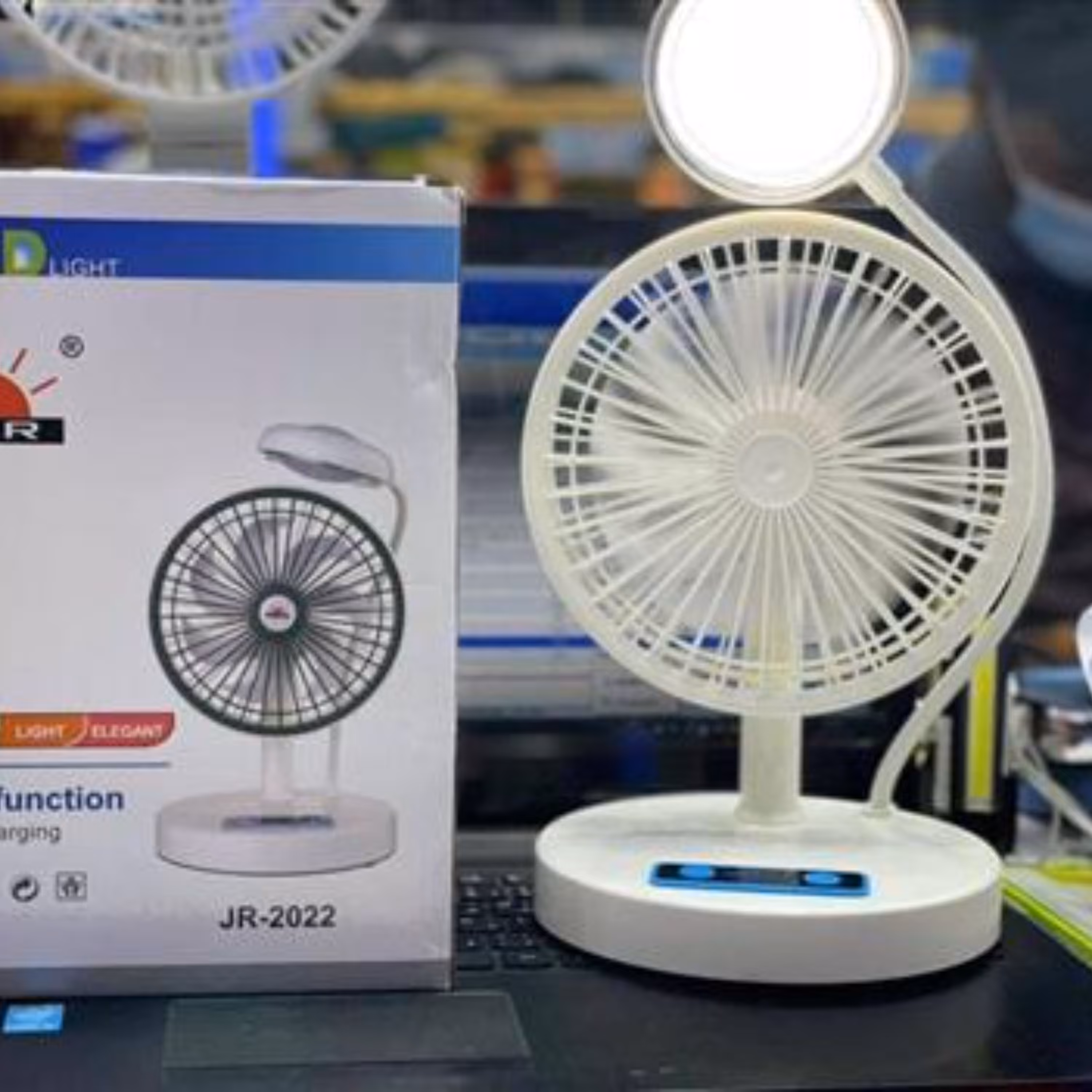 پنکه رومیزی شارژی و برقی با چراغ مطالعه مدل JR-2022 مناسب دانش آموزان و مدرسه