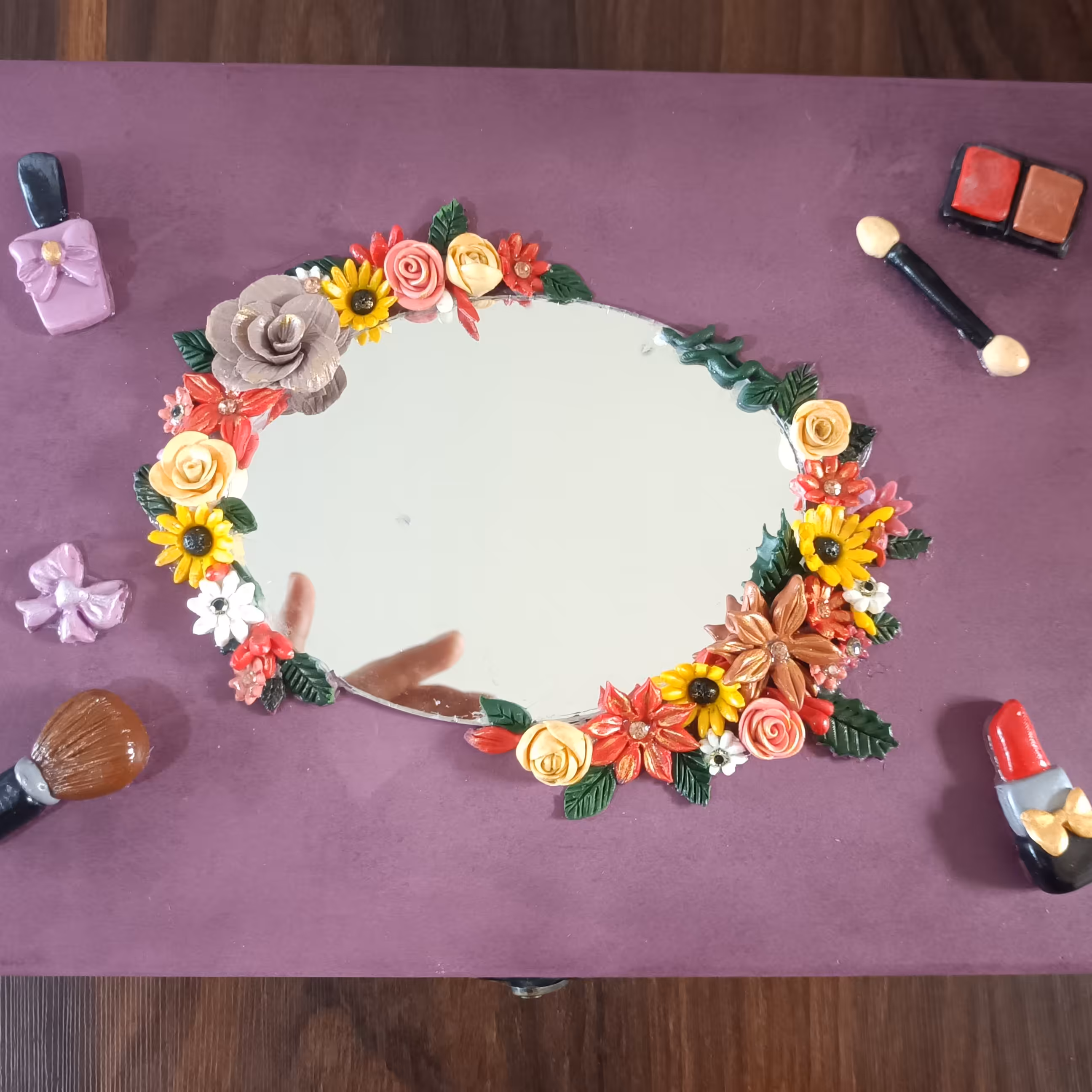 جعبه لوازم آرایش چوبی آینه دار برجسته 