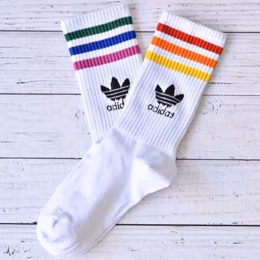 جوراب اسپرت آدیداس مردانه و زنانه زمینه سفید با خط رنگی برند السوان کد 97 جنس نخ 80درصد درجه یک و نانو شده 
