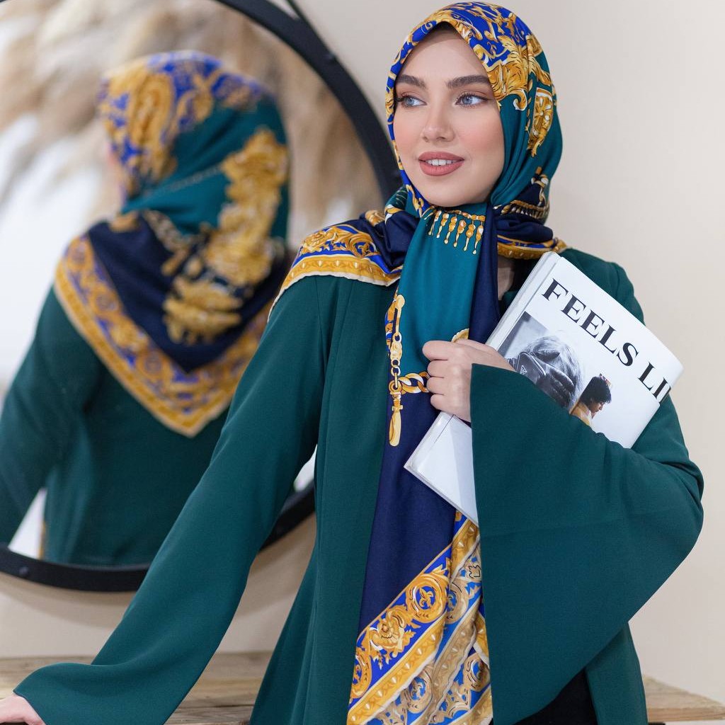 روسری ابریشم توییل قواره 140 دور دست دوز کیفیت طرح و رنگ عالی پشت کار سفیدنیست خشک یا پف نمی ایسته