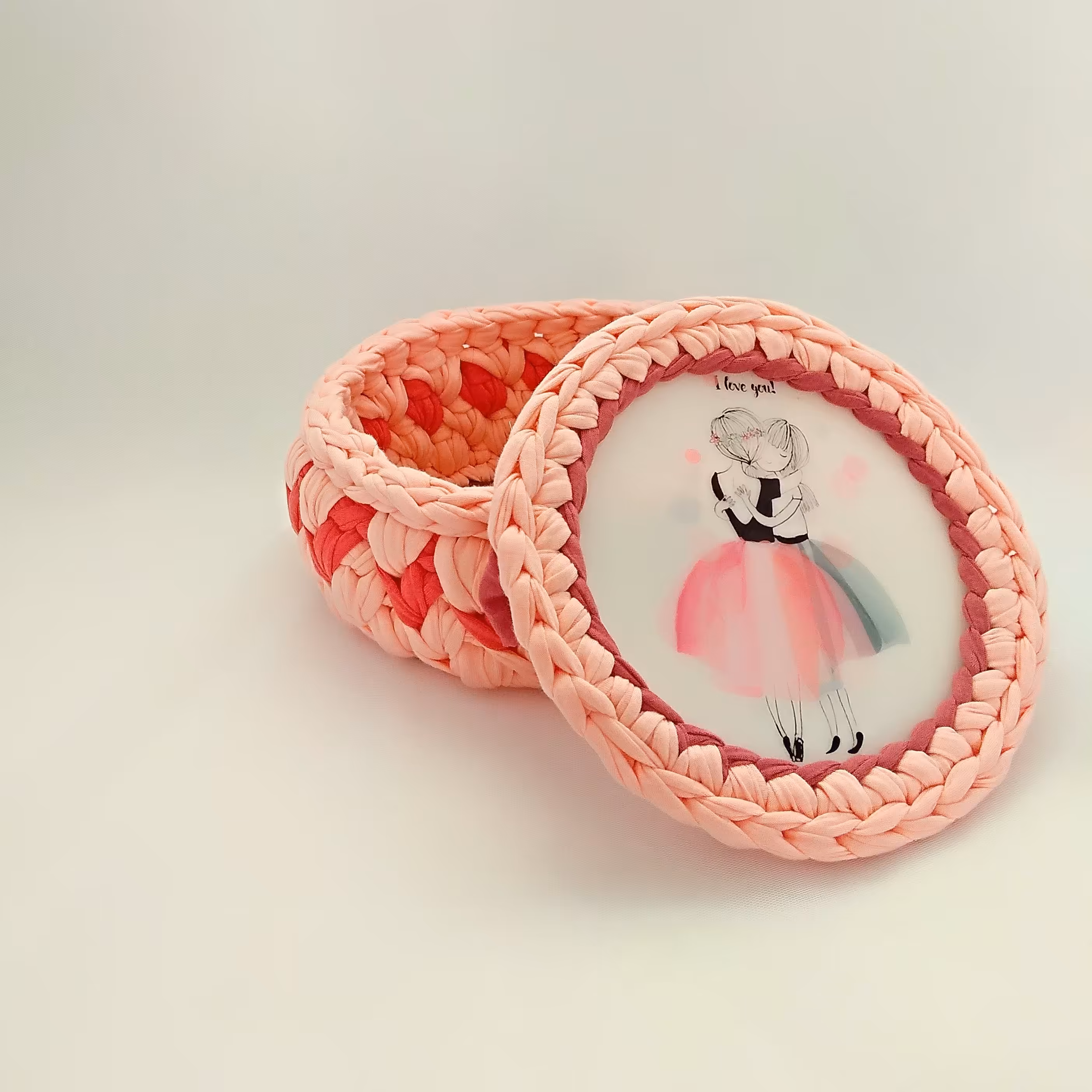 سبد بافتنی دختر بالرین کد 103