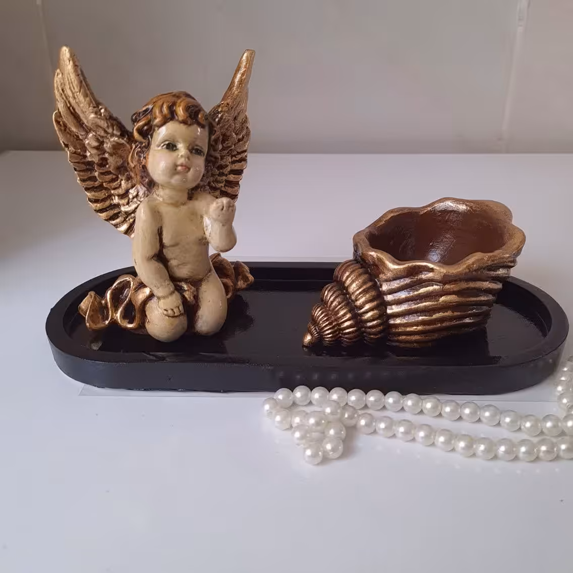 مجسمه  فرشته پتینه و ظرف حلزون به همراه سینی
