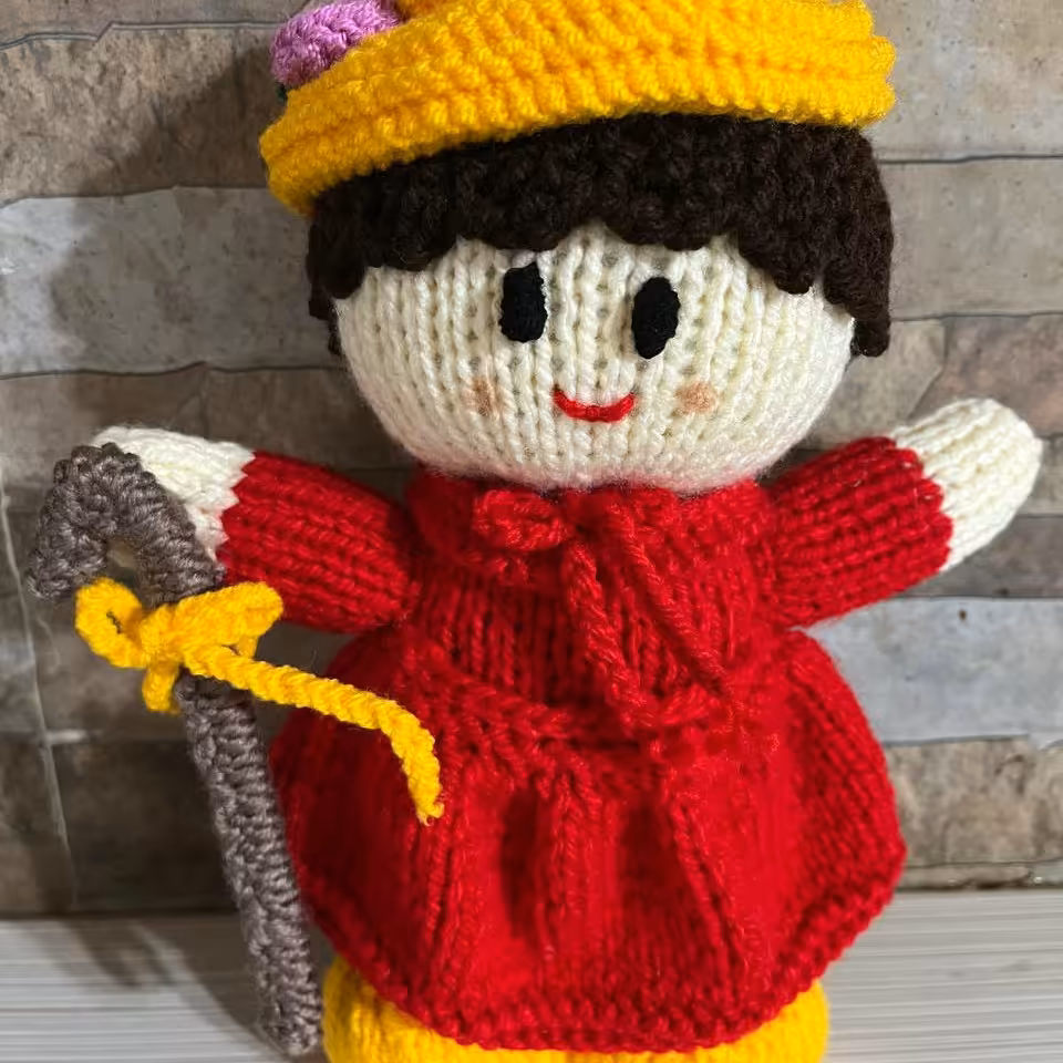 عروسک دست باف هایدی دختر روستاقدتقریبا30سانتیمتر