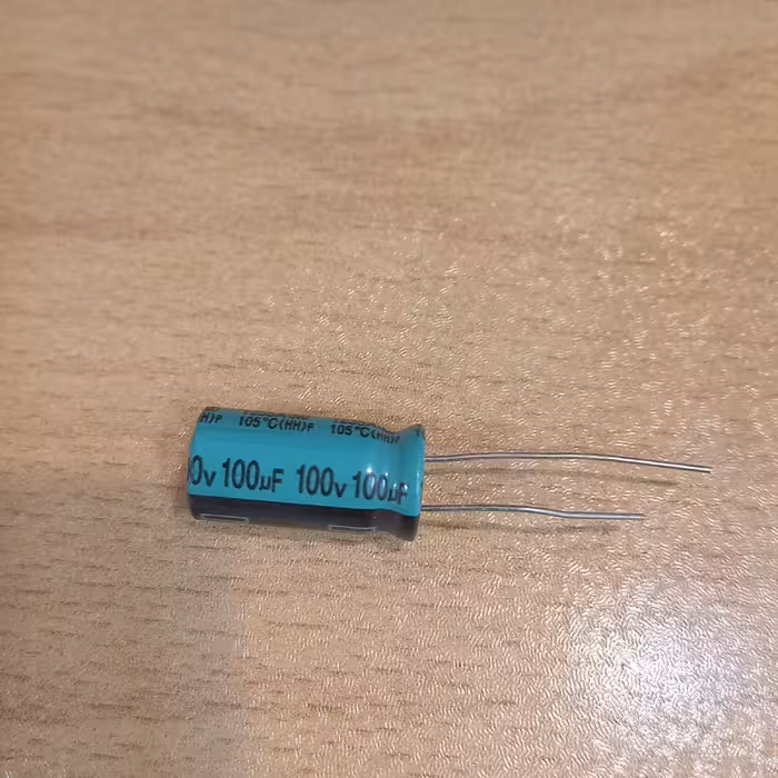 خازن الکترولیت 100 میکرو فاراد 100 ولت پک بسته 20 عددی کد محصول 118