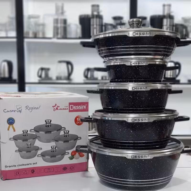 سرویس قابلمه 10 پارچه دسینی حک شده روی کف وکنار دسته رنگ سفید ومشکی ونقره ای ارسال رایگان 