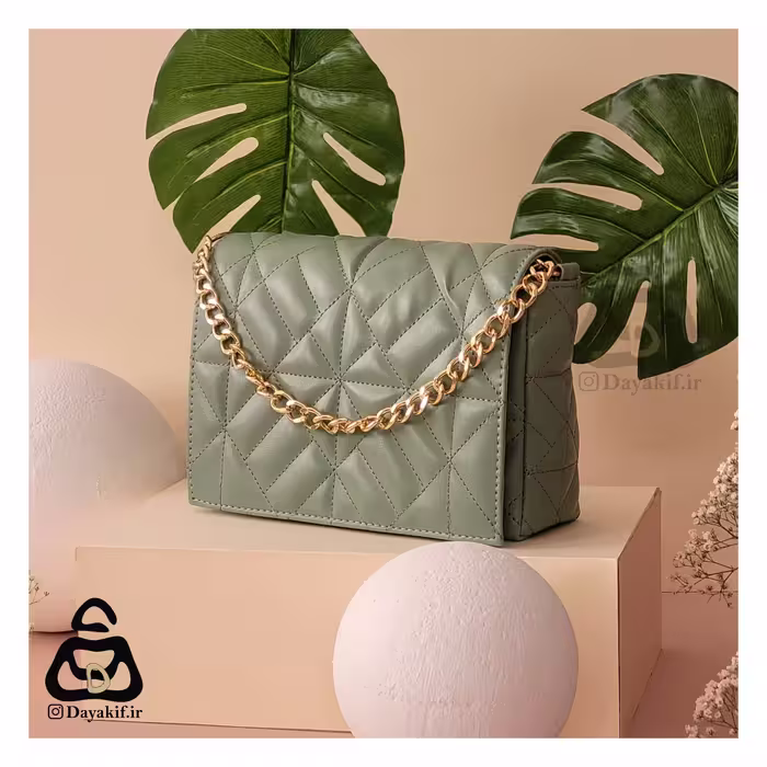 کیف چرم گلدوزی شده زنانه