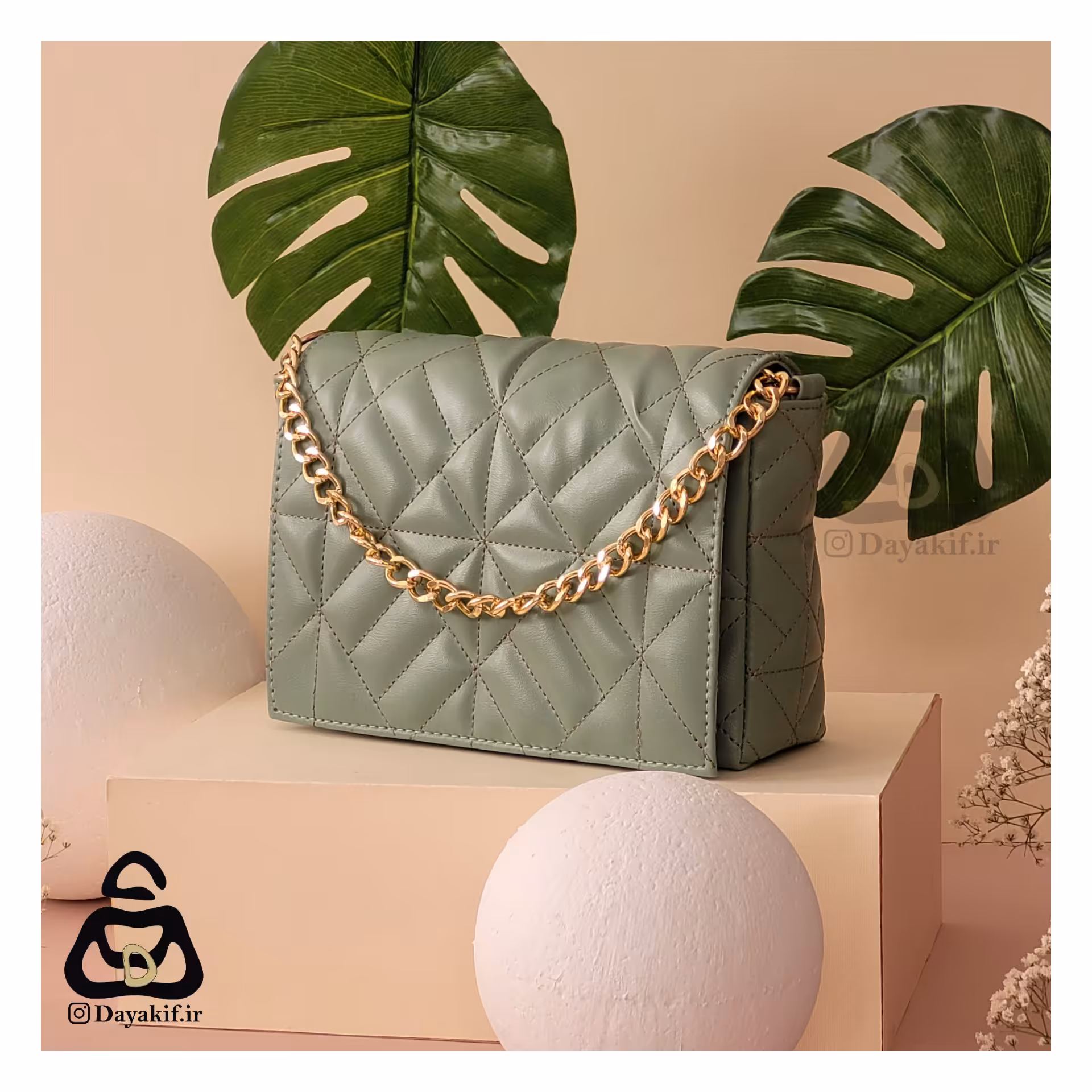 کیف چرم گلدوزی شده زنانه
