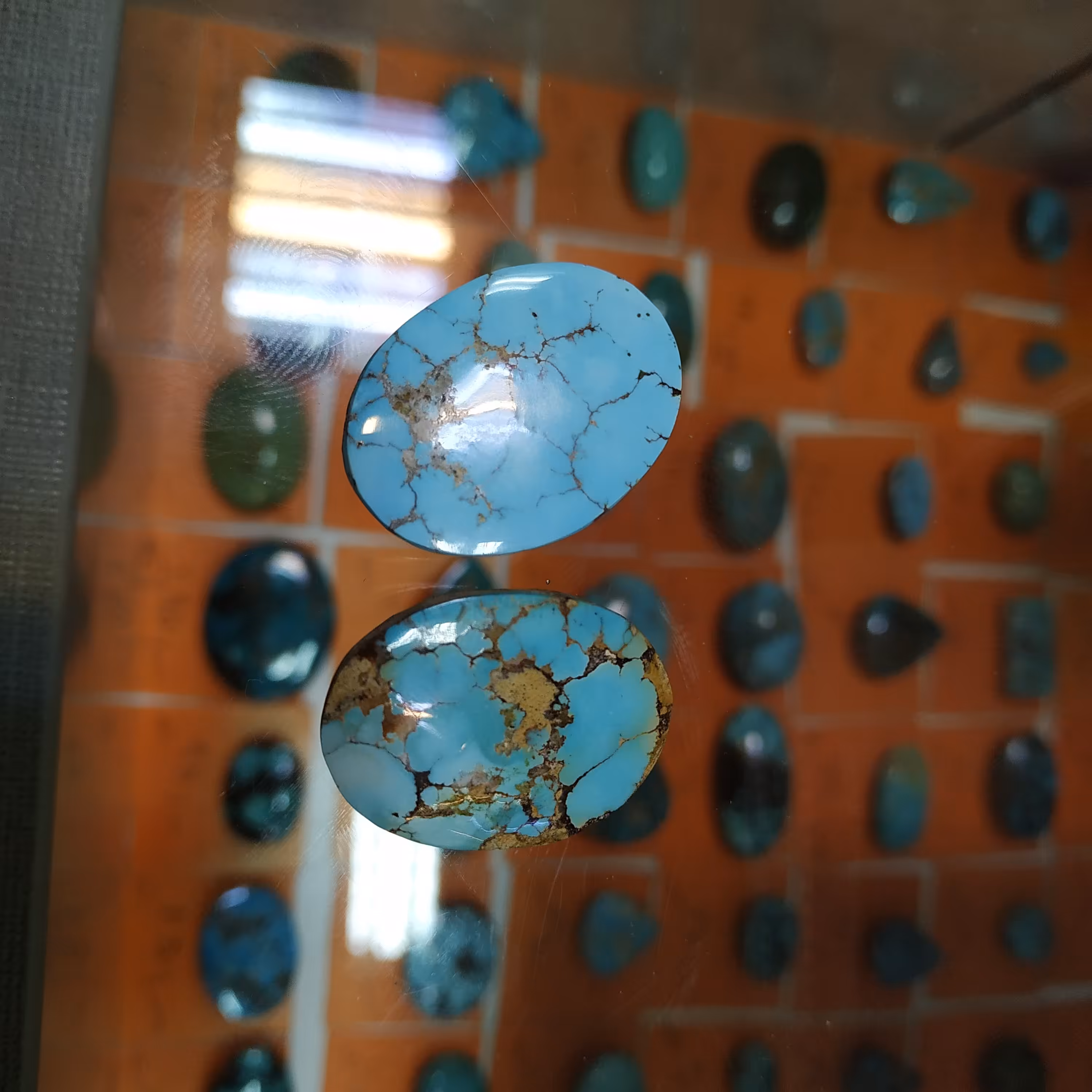 دستبند چرم با سنگ فیروزه نیشابور با قاب نقره 925 