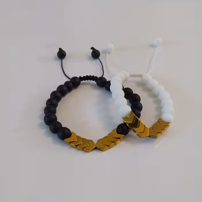دستبند دوستی سنگ اونیکس و سنگ حدید