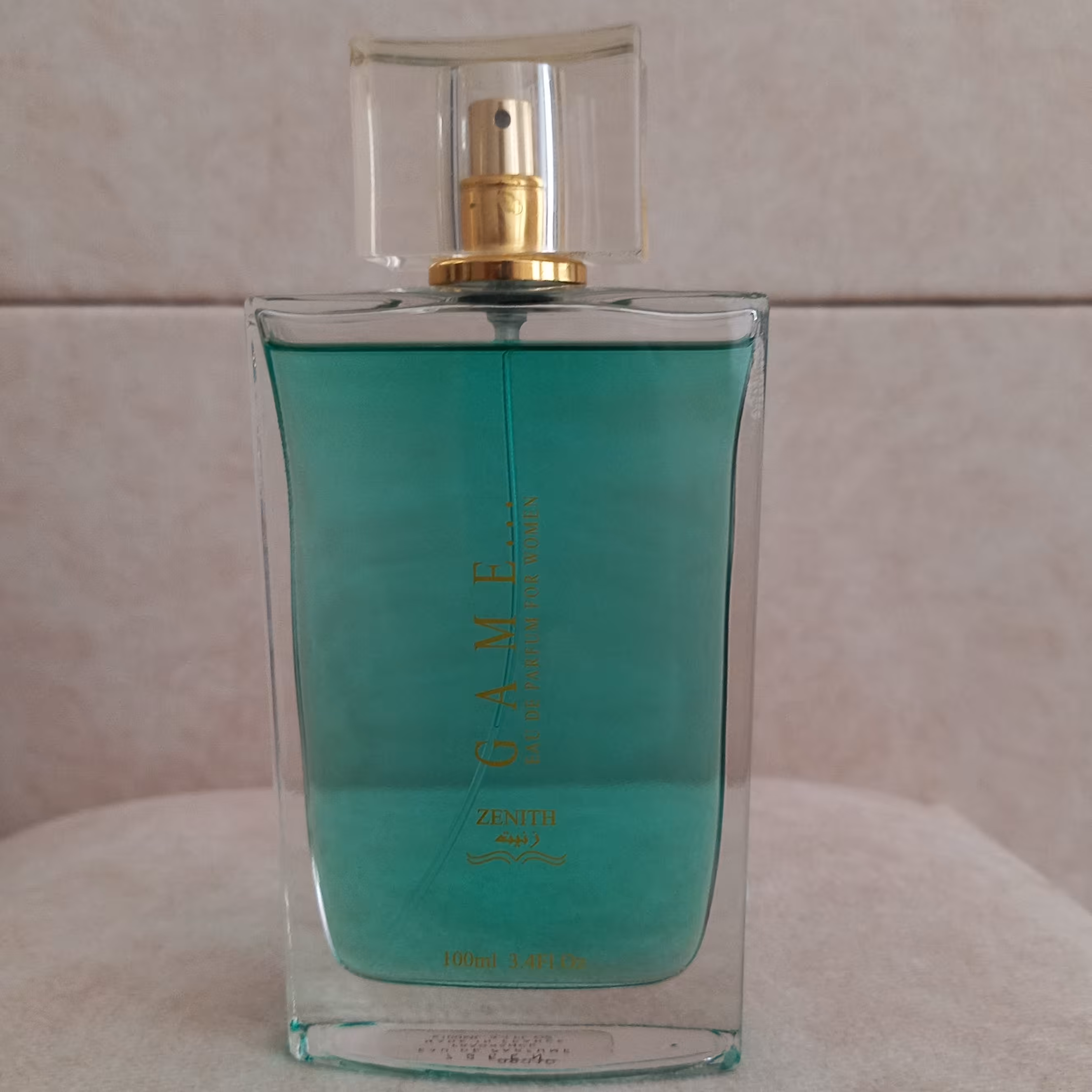 ادکلن  مردانه گیم آبی با ماندگاری بالا  و  رایحه خنک و ملایم 