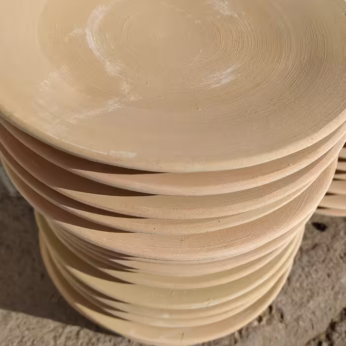 بشقاب سفالی خام دیوارکوب 15سانتیمتری بشقاب سفال خام پانزده سانتیمتر 