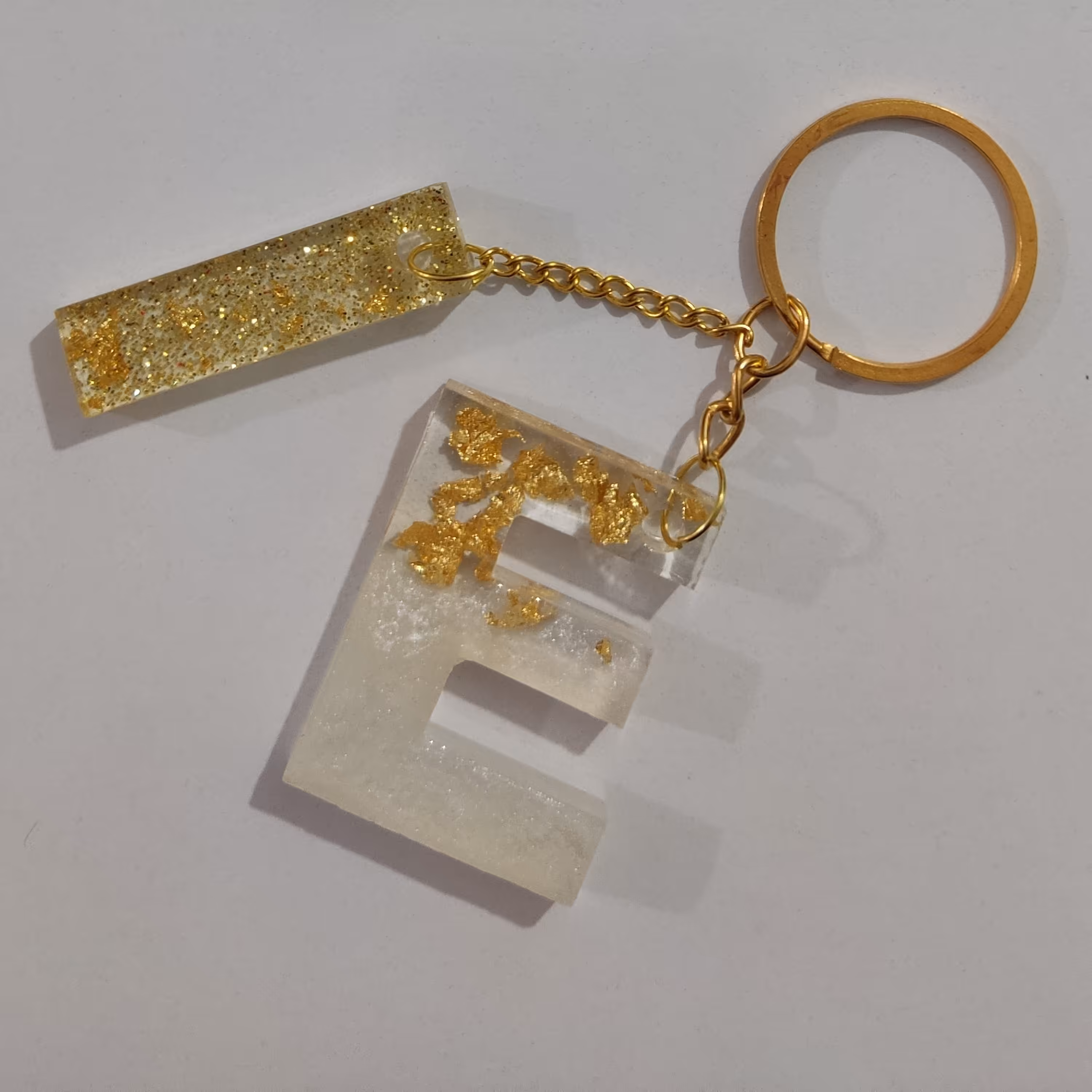 جاکلیدی رزینی حروف انگلیسی در طرح و رنگ دلخواه شما