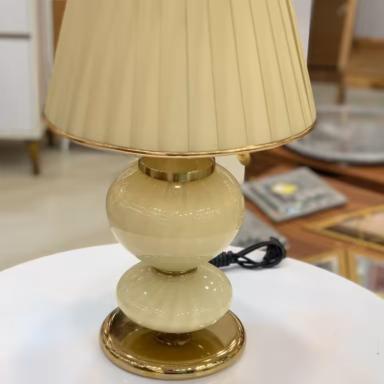 آباژور کرم طلایی