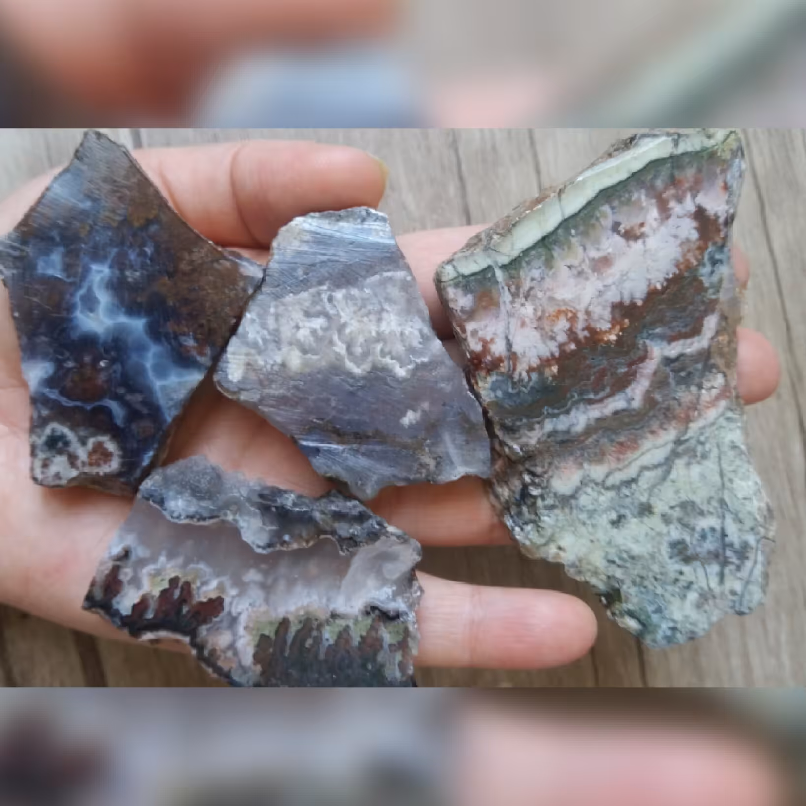 اسلایس  خوشرنگ عقیق اصل با رنگ طبیعی به شکل منظره مناسب دکور و ویترین یا ساخت نگین با رنگ طبیعی