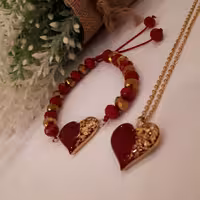 دستبند با مدال رزینی ورق طلائی قابل تنظیم بادست دستساز خانگی با زنجیر استیل رنگ ثابت بدون زنجیر  110 هزارتومان  