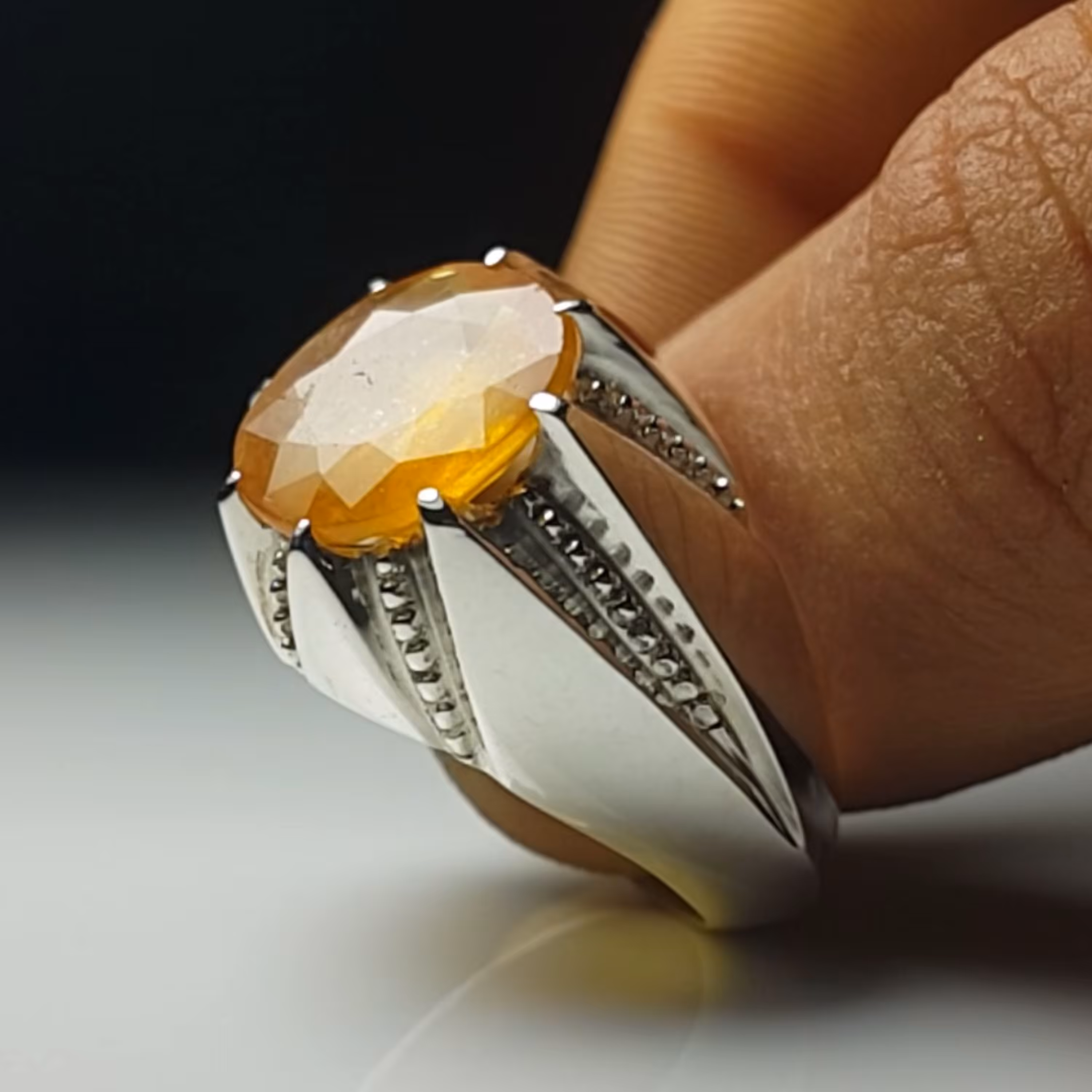 انگشتر یاقوت زرد (2)