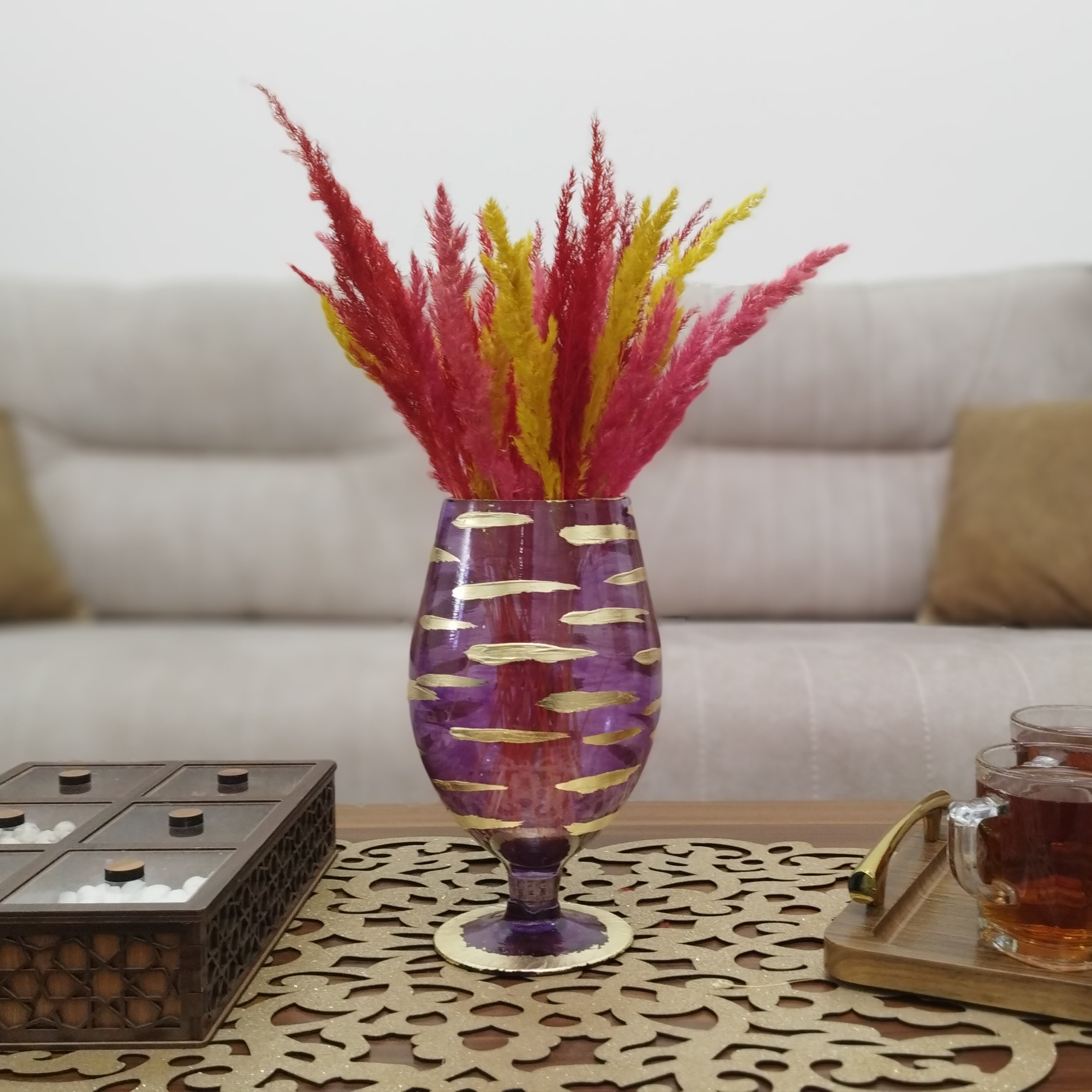 گلدان پایه دار شیشه ای ورق طلا