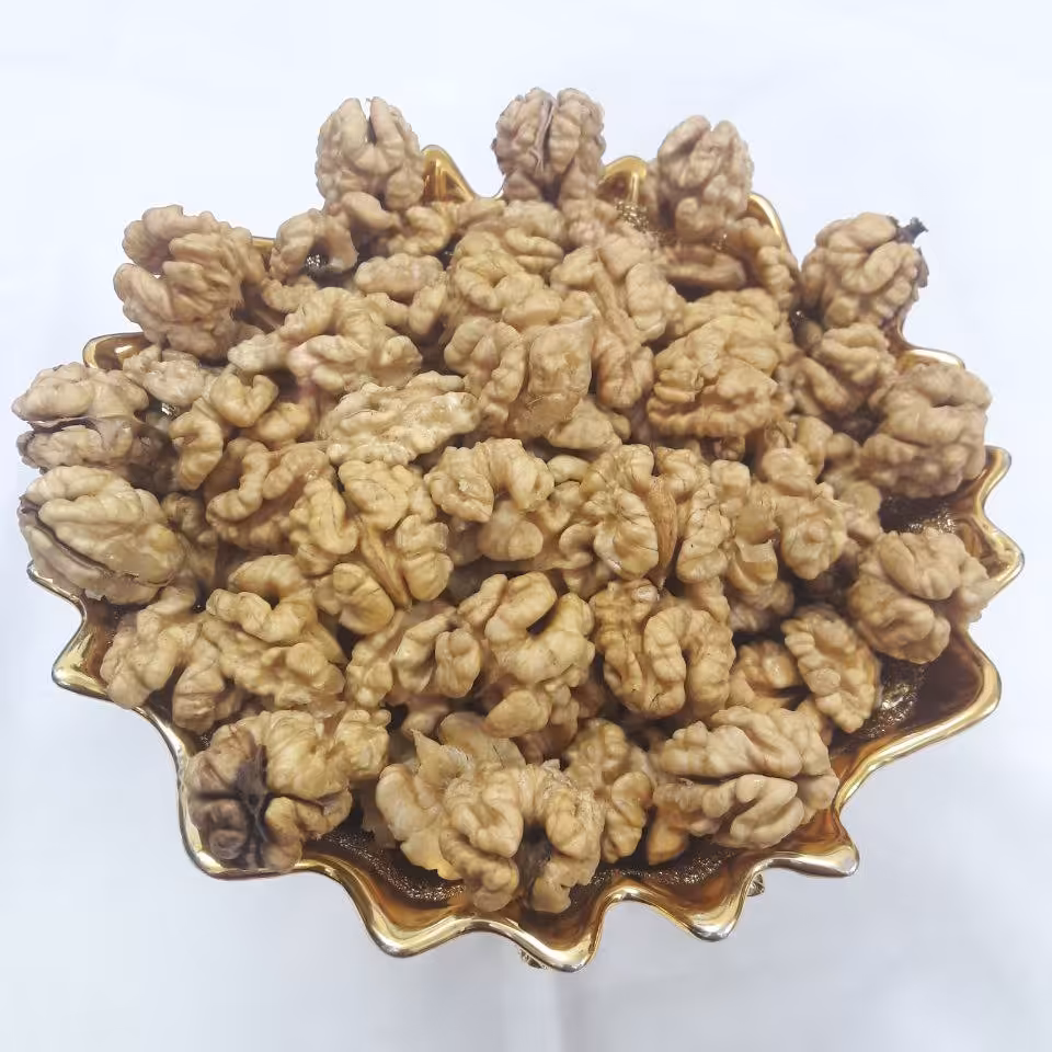 مغز گردوی درجه یک تویسرکان،تازه،محصول سال 1401(900 گرم)