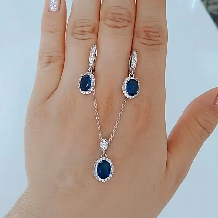 نیم ست نقره(بازنجیر) زنانه نگین آبی کبود عیار 925با آبکاری طلا سفید بدون ریزش نگین 