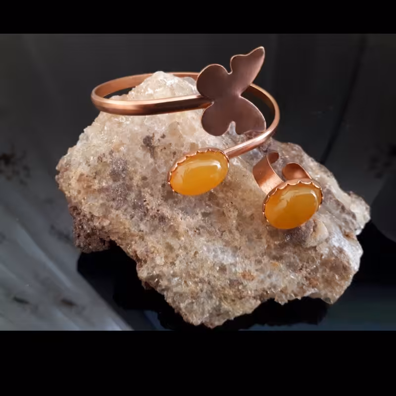 انگشتر و دستبند مسی سنگ مارپیچ