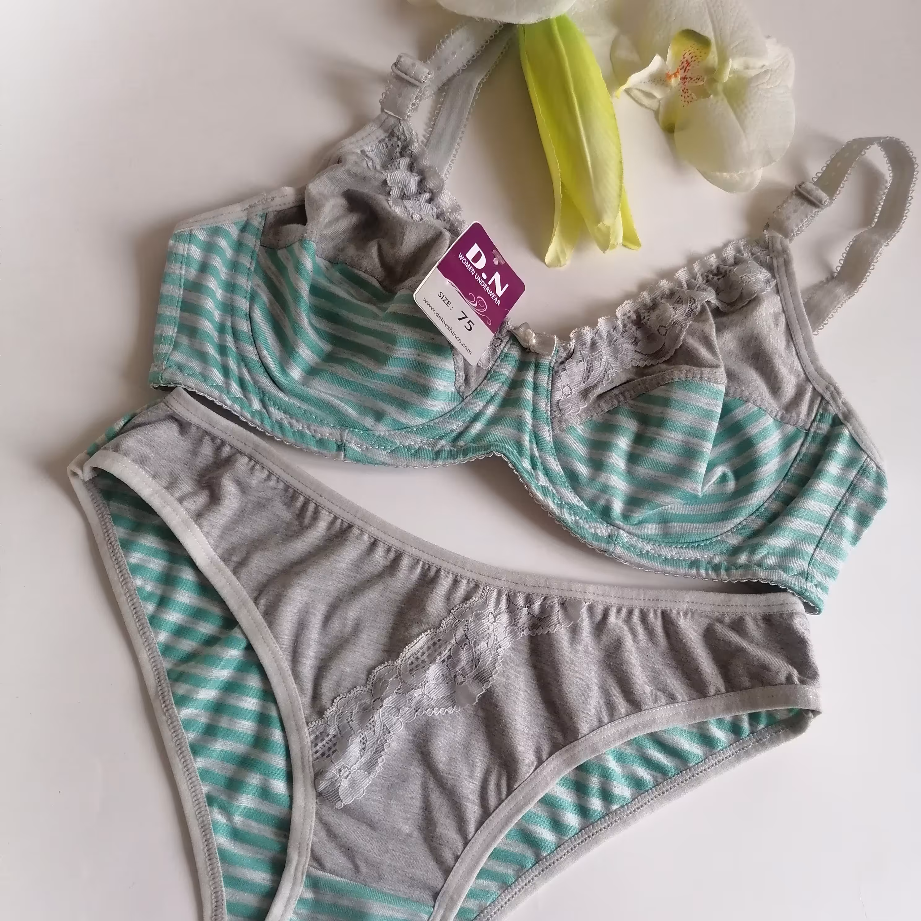 تخفیف ست سوتین وشورت برند D. N زیر فنردار نخ پنبه کتان اعلا تک رنگ تک سایز 75