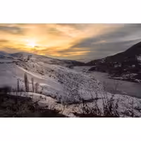 تابلو شاسی کد benpics-0082 (ابعاد 60x40 - شاسی 8 میل-کاغذ سیلک-اصالت تصویر)