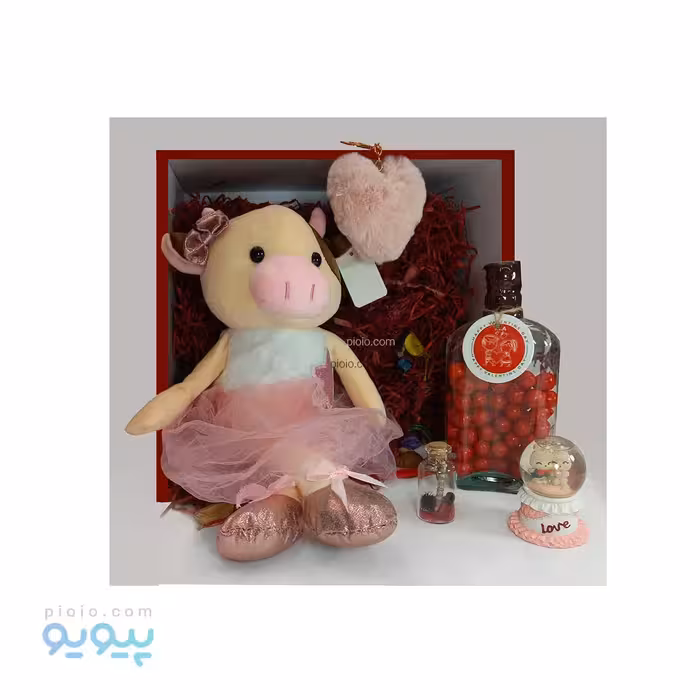 پک ولنتاین با عروسک گاو