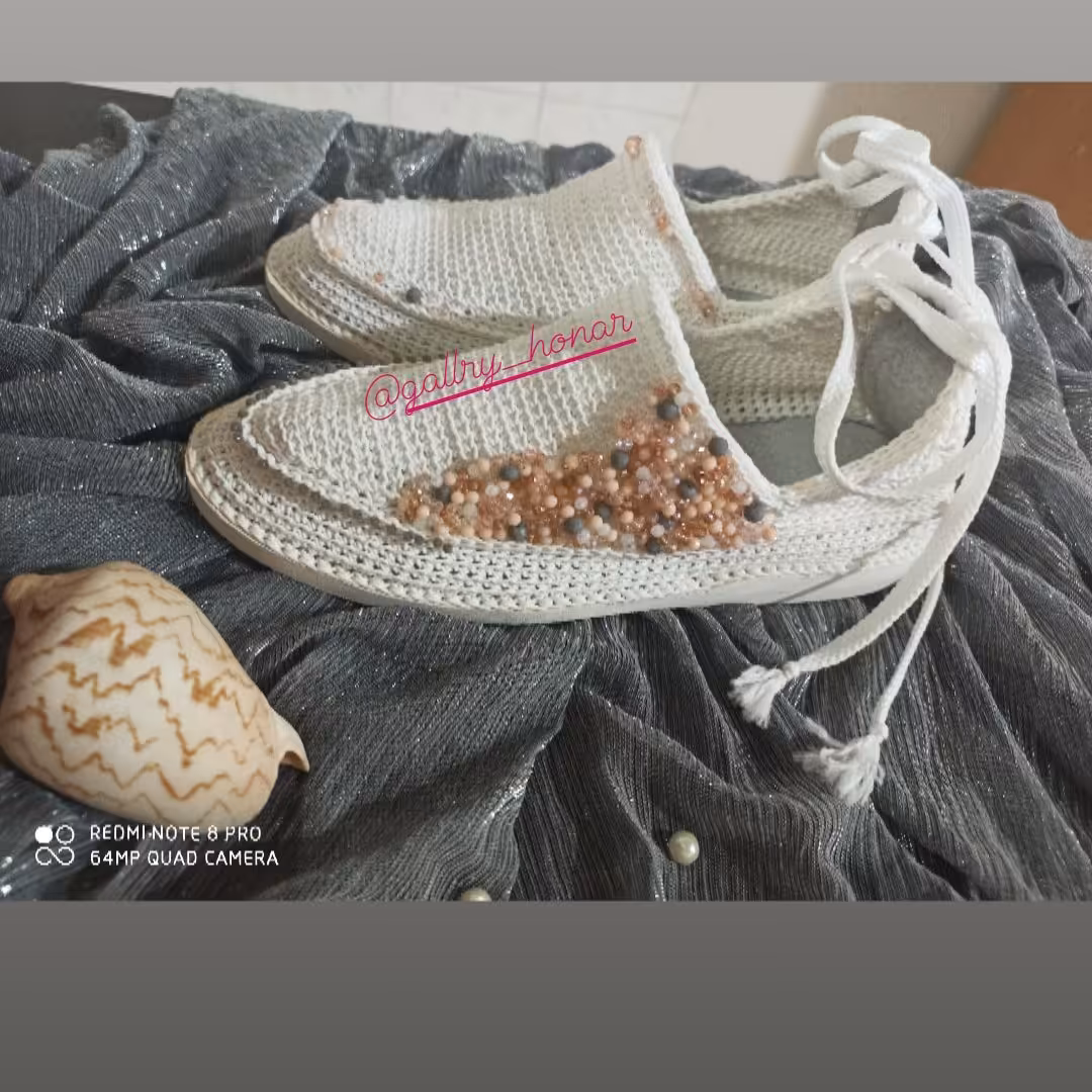 گیوه دخترانه  کف تزریقی جواهر دوزی شده از سایز 23 تا 43