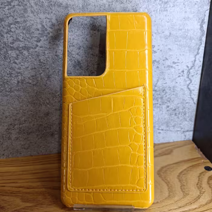 گارد(قاب)گوشی s21 ultra مدل چرمی جاکارتی دار رنگ زرد  samsung s21 ultra