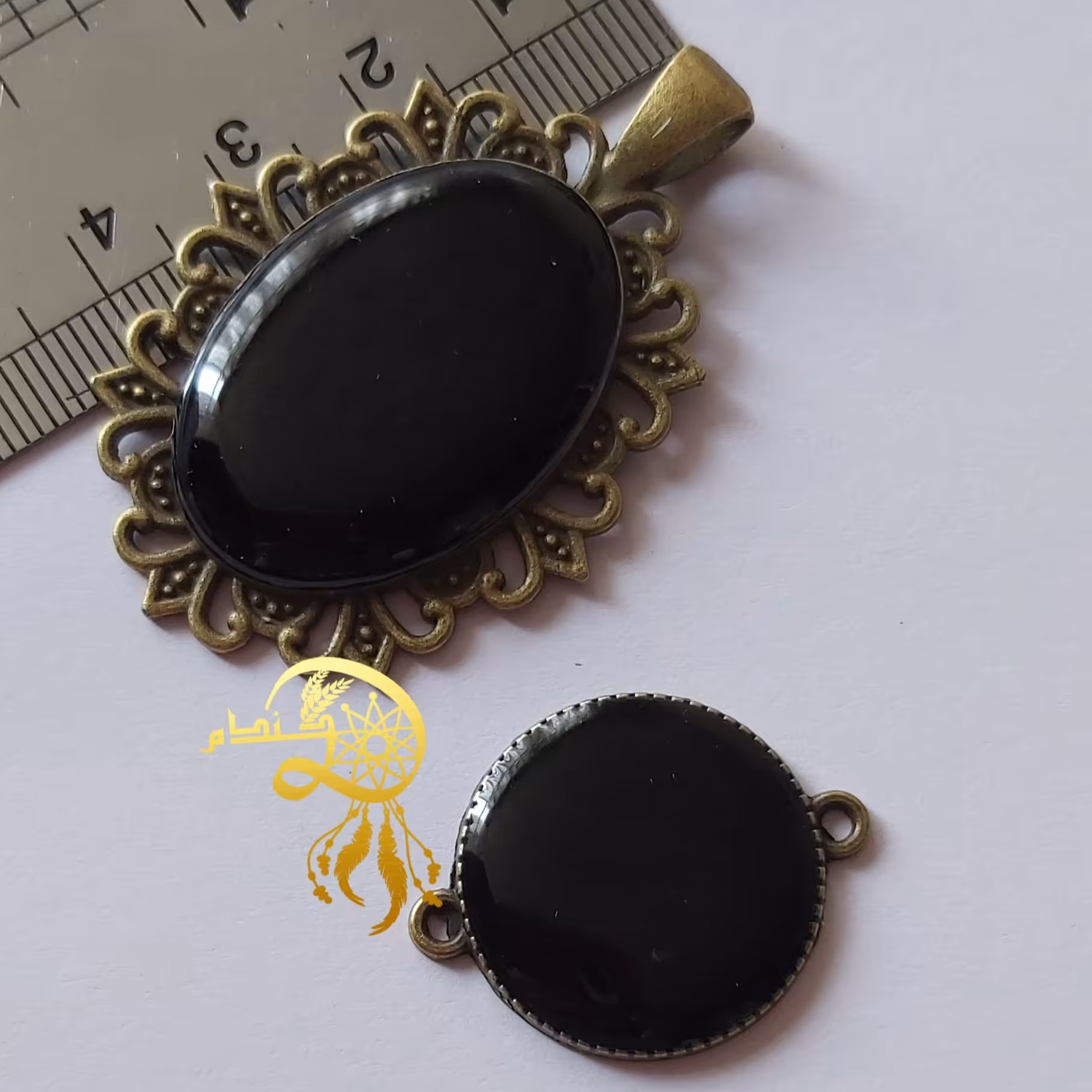 ست پلاک گردنبندی ودستبندی رزینی مشکی مدل‌ بیضی