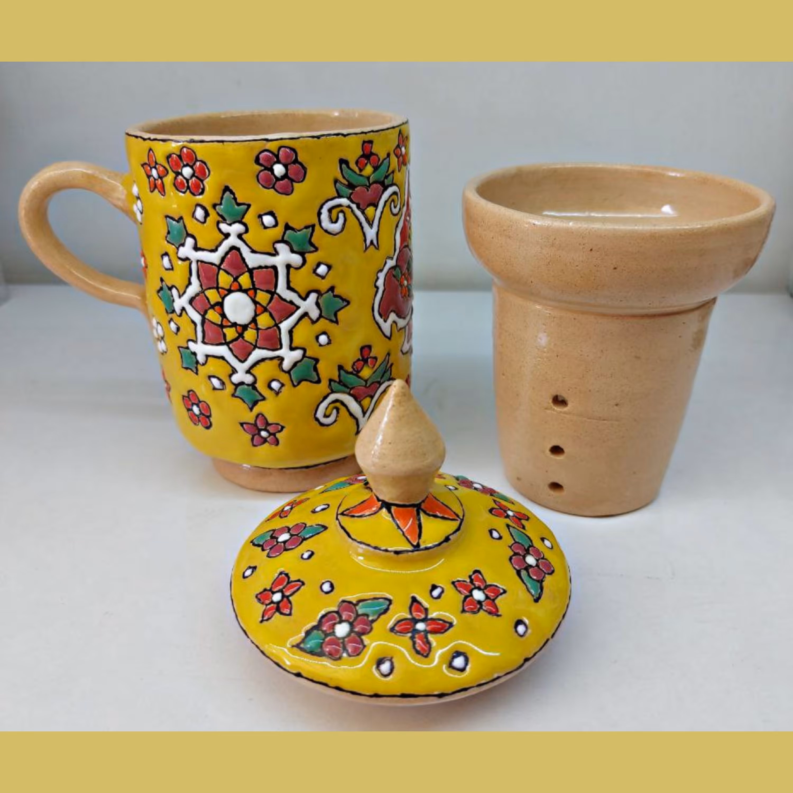 لیوان دمنوش 3تیک دارای صافی و درب میناکاری شده مناسب برای انواع نوشیدنی داغ