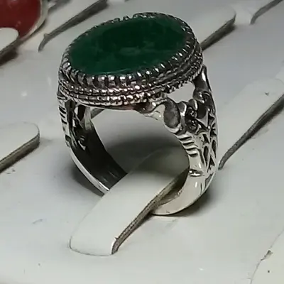 انگشتر کهنه دستساز قدیمی زمرد برمه طبیعی 