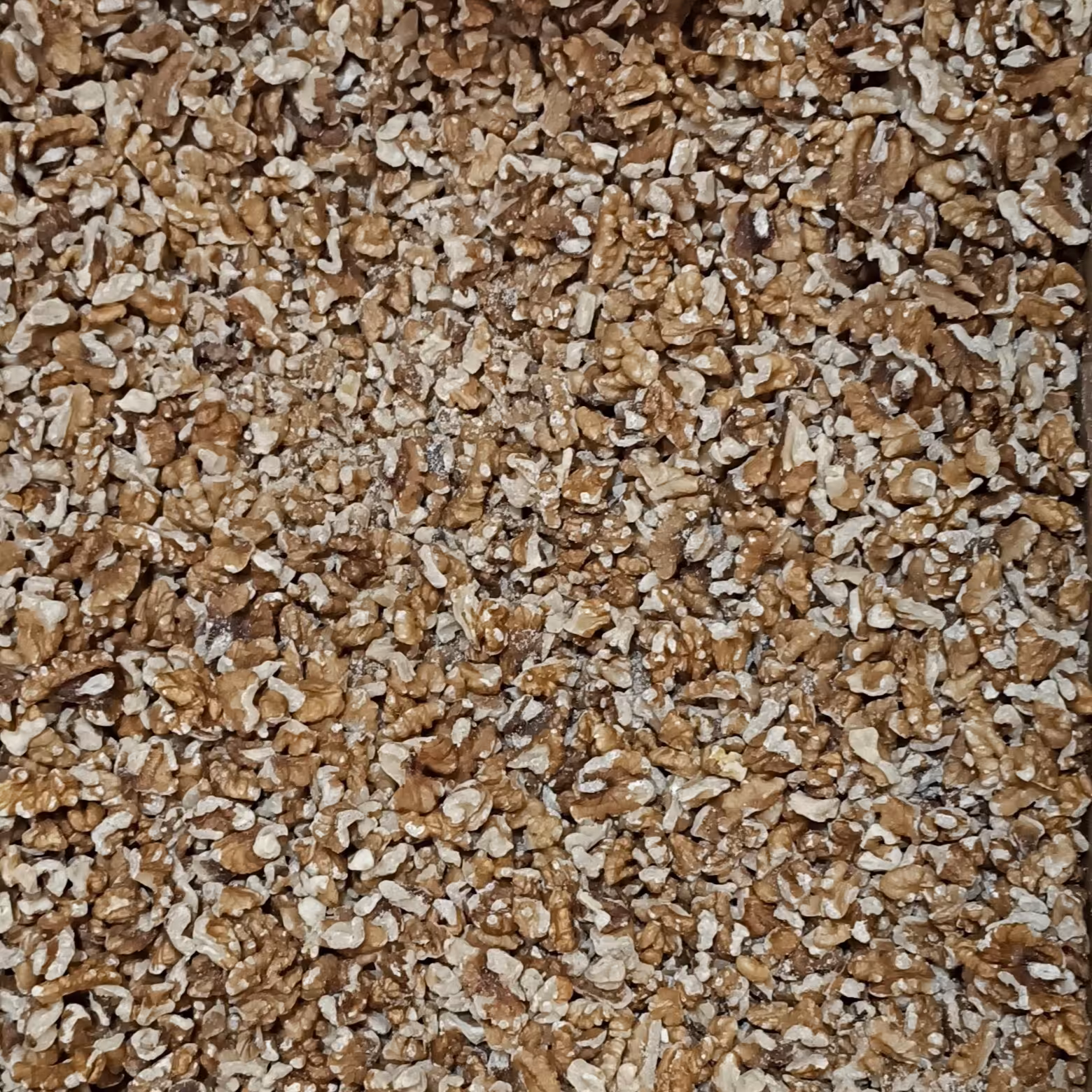 مغز گردو  ایرانی دندانه یا شکسته  درجه 1 کیلو 400