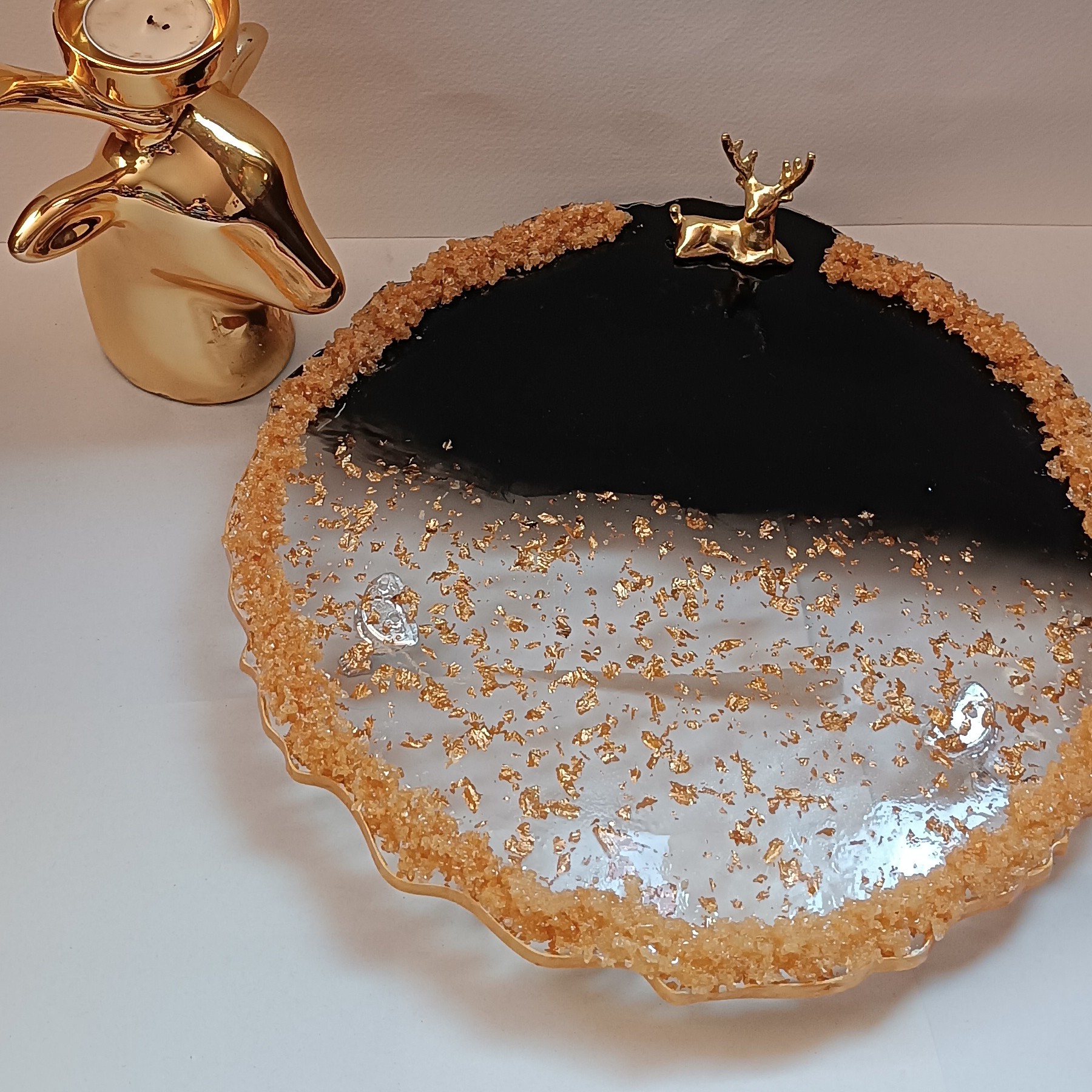 سینی سرو رزین طرح گوزن مشکی طلایی