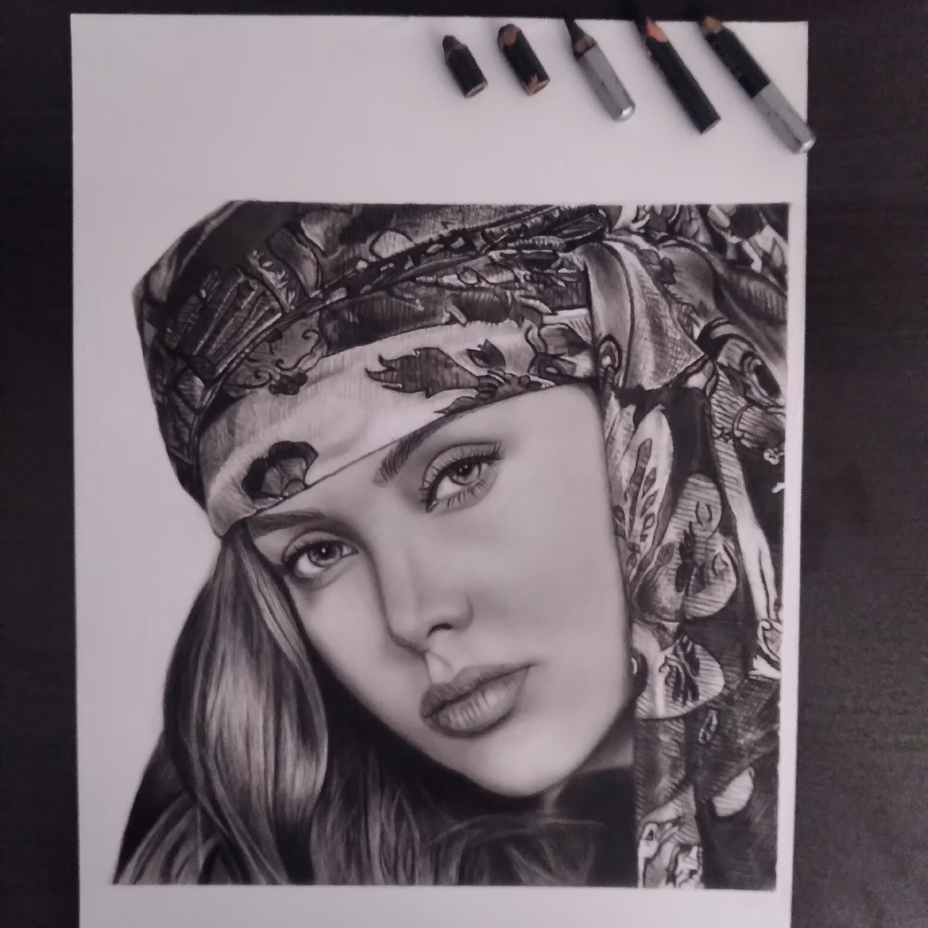 نقاشی چهره سیاه قلم سایز 30 در 20 (A4) 