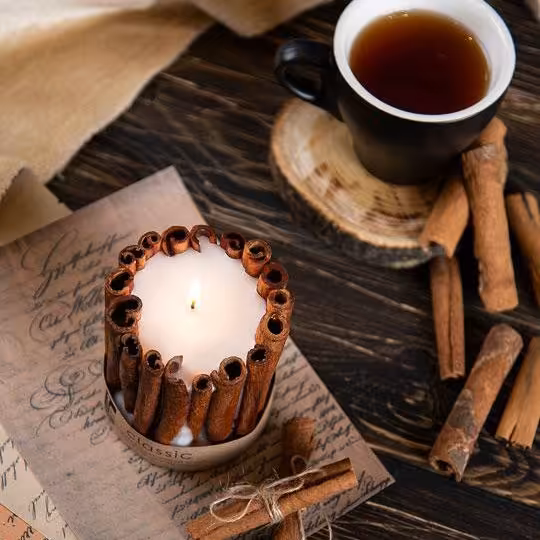 شمع دور دارچین با  رایحه فوق العاده