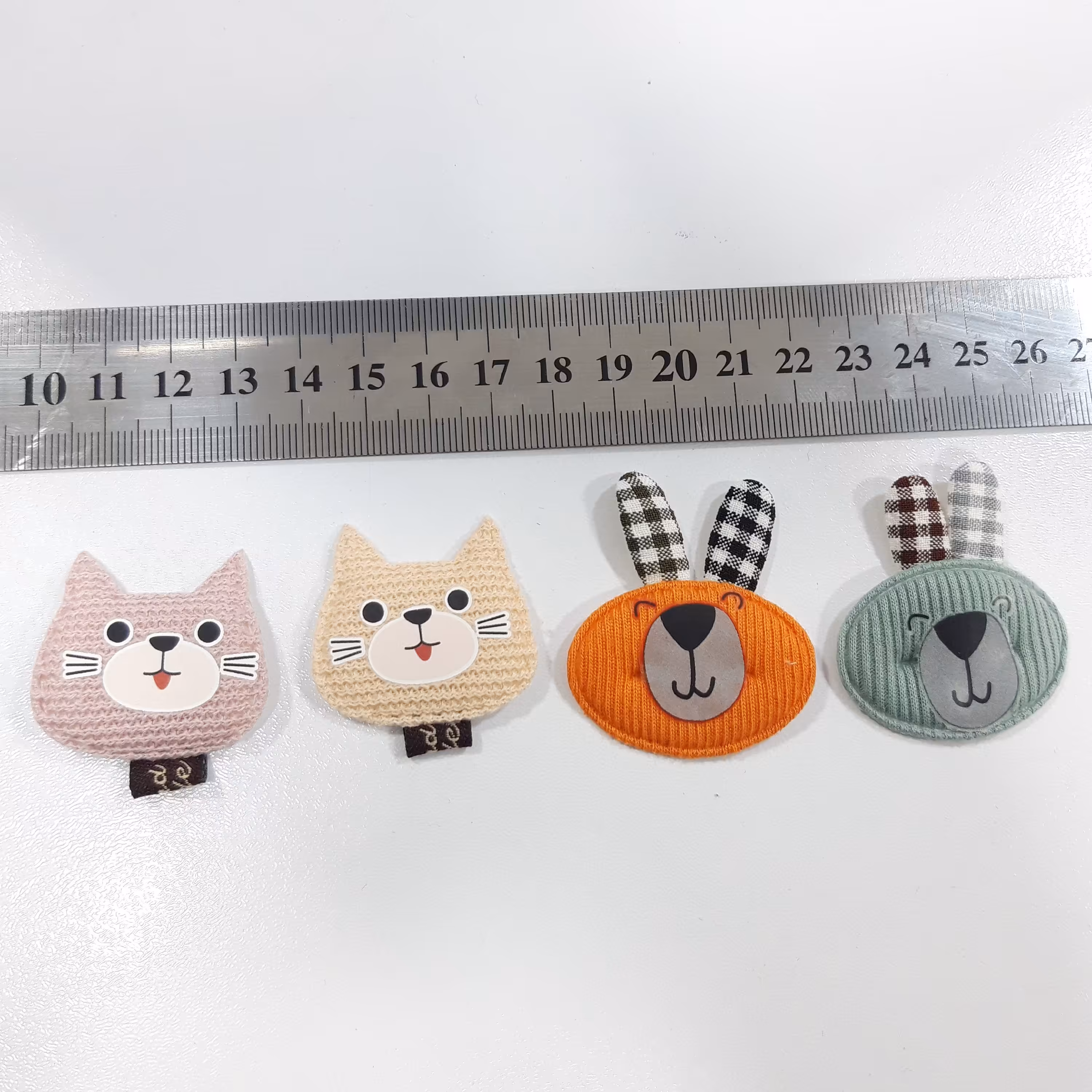 استیکر پارچه ایی لباس و کیف(آف)