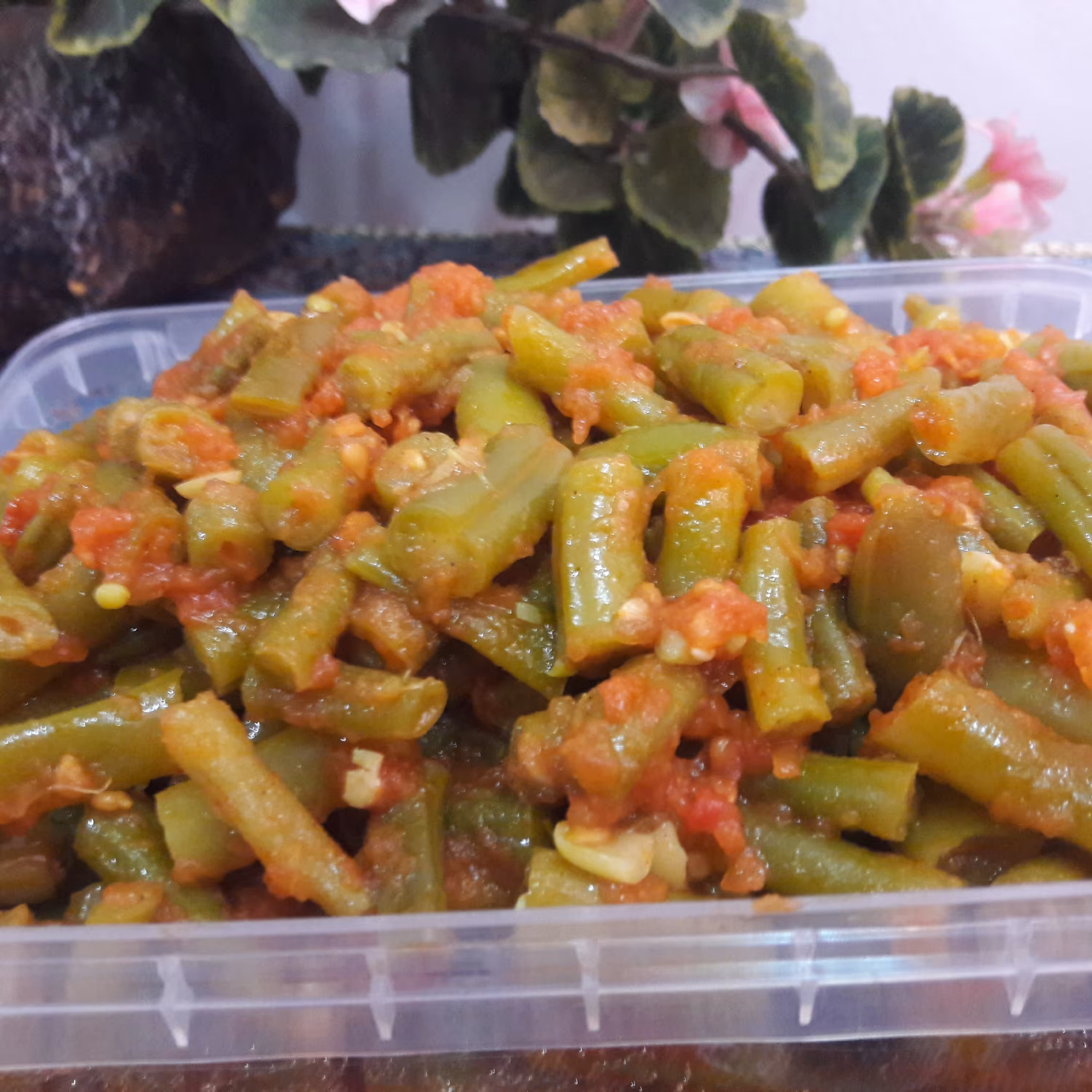 لوبیا سبز پخته با پوره گوجه( 500گرمی)