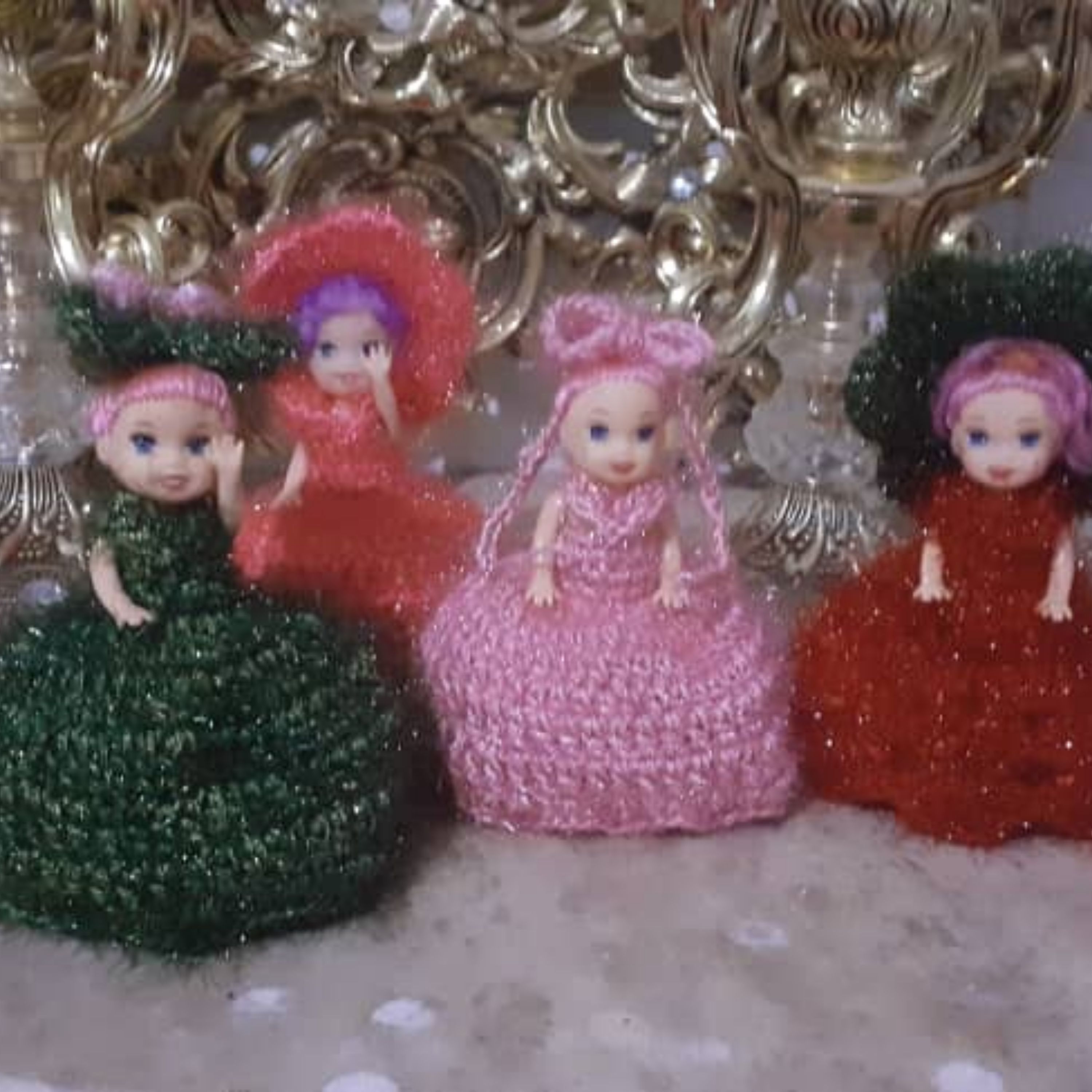عروسکای ناز نازی با لباس عروس دست باف