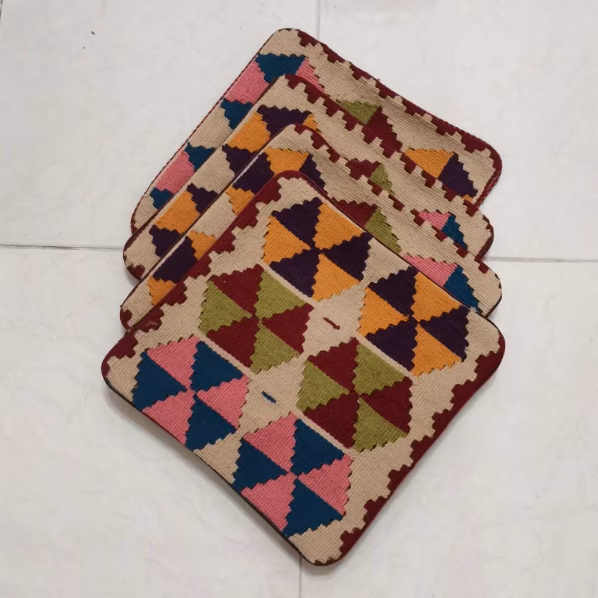 کوسن اکریلیک