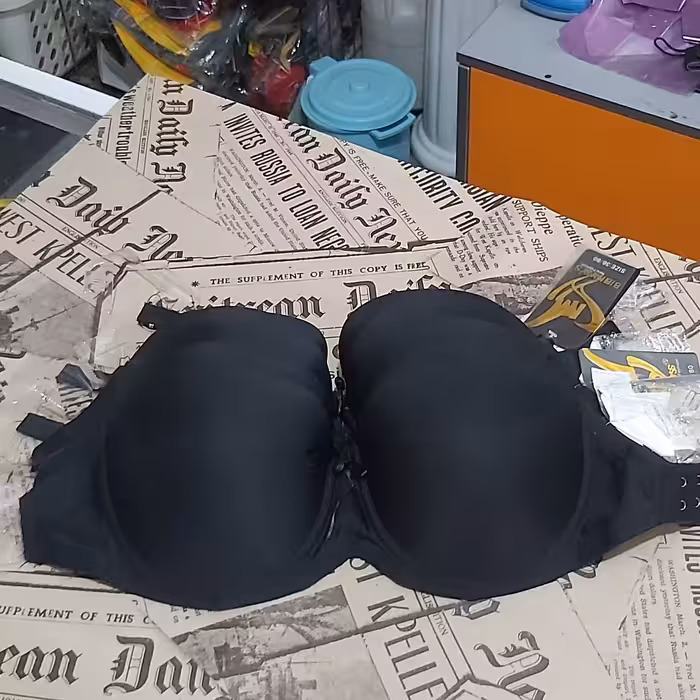 سوتین دکلته مشکی رکاب شیشه ای 