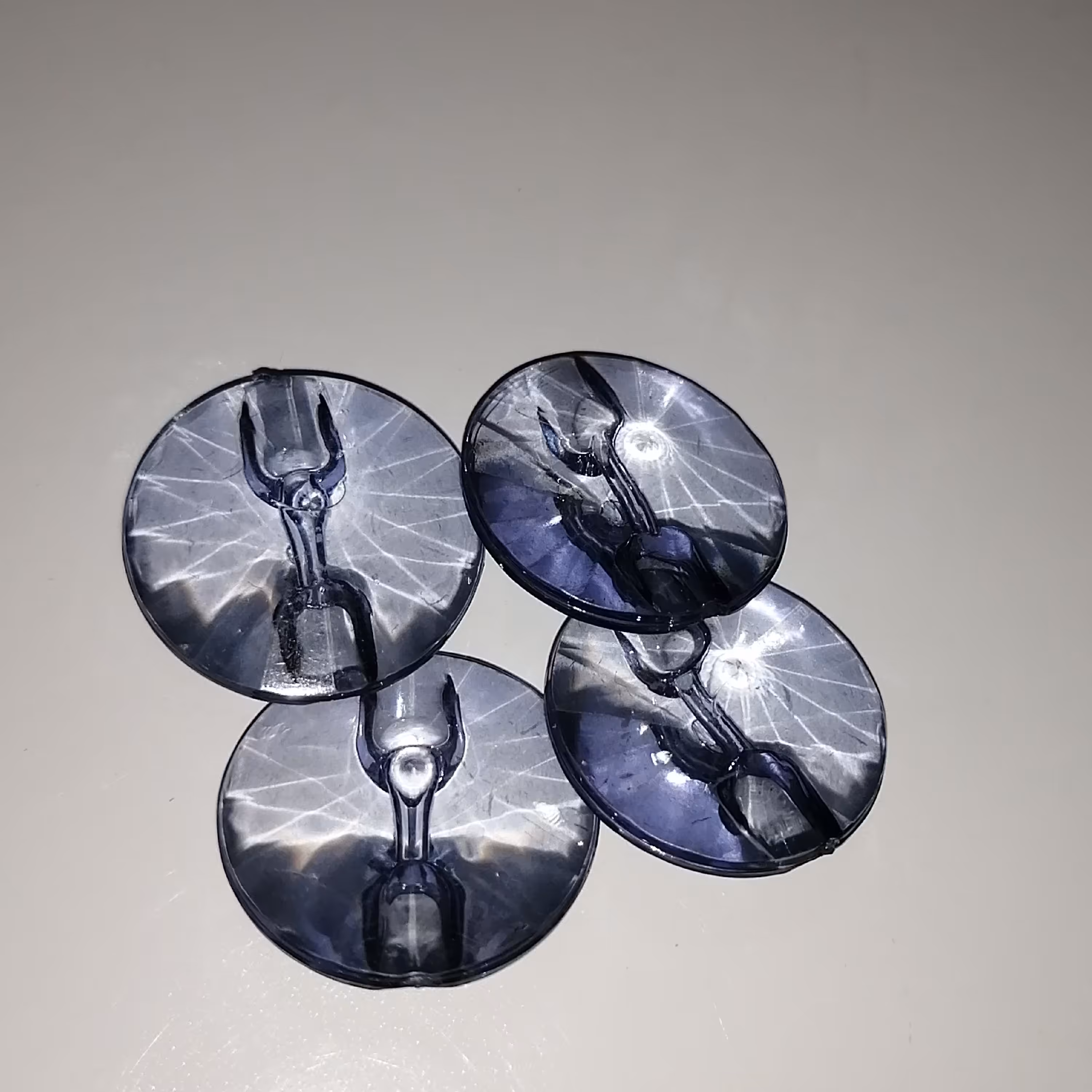 دکمه لباس  شیشه ای بسته 4 عددی 