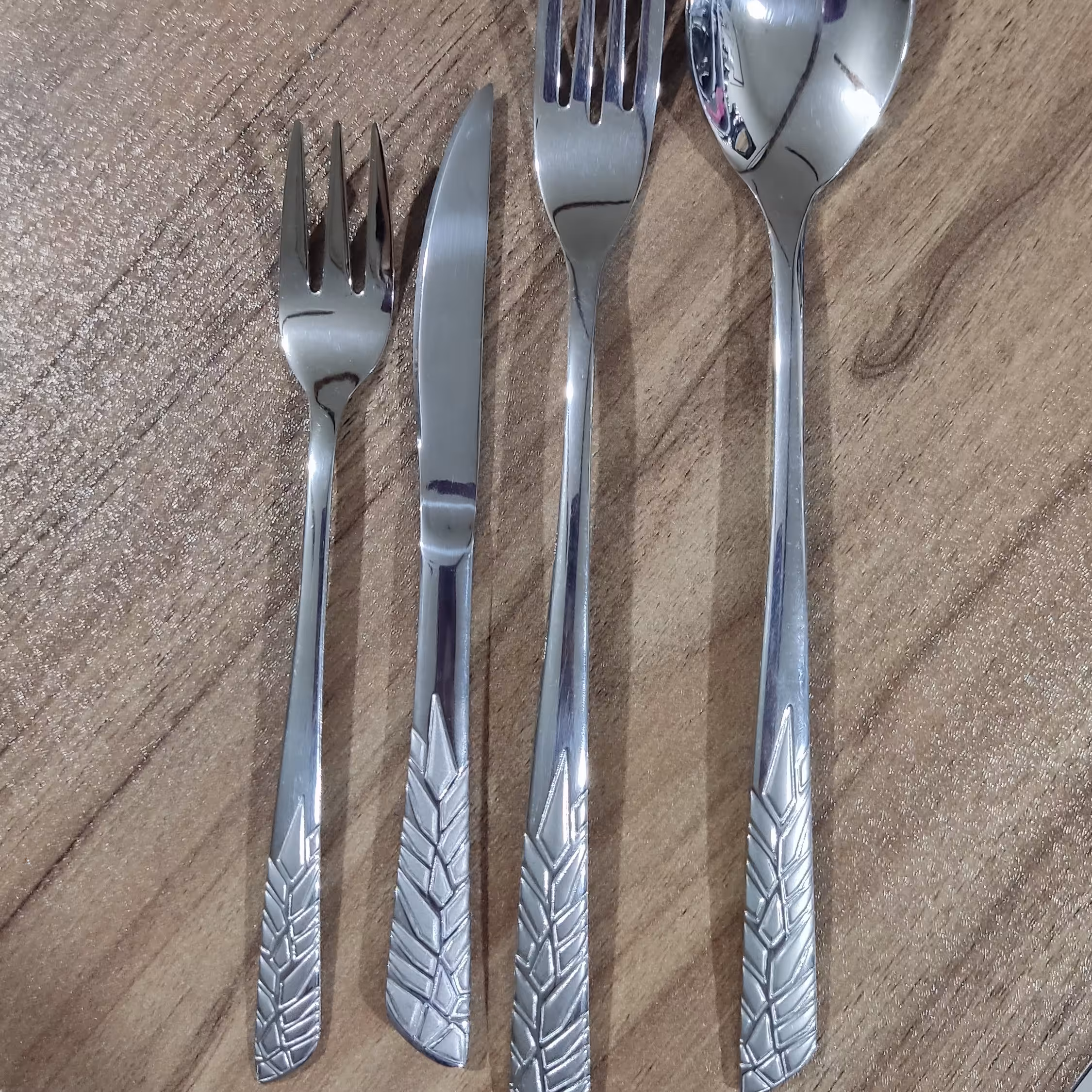 قاشق و چنگال یونیک حک شده آهنربا نگیر  طرح فلاور